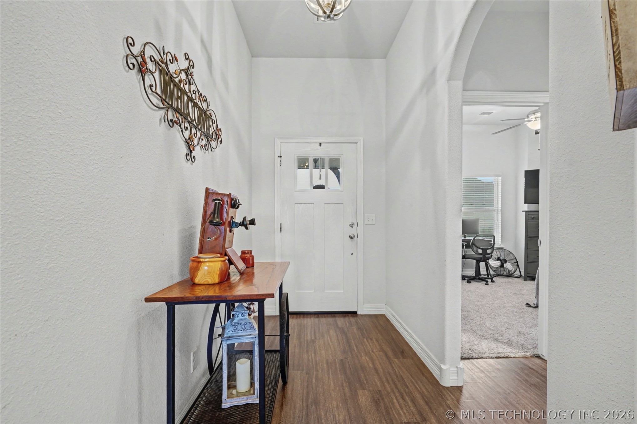 7323 E Oak Ridge Street Property Photo 8