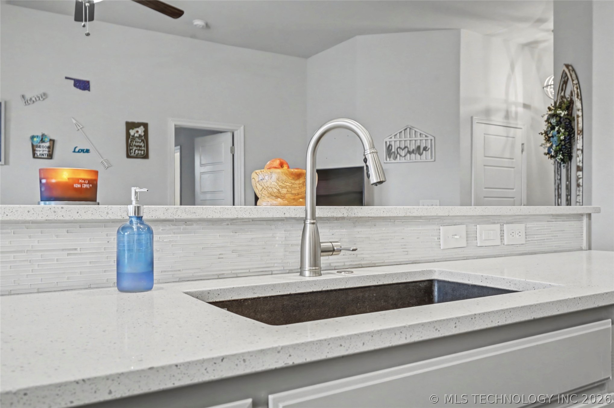 7323 E Oak Ridge Street Property Photo 18