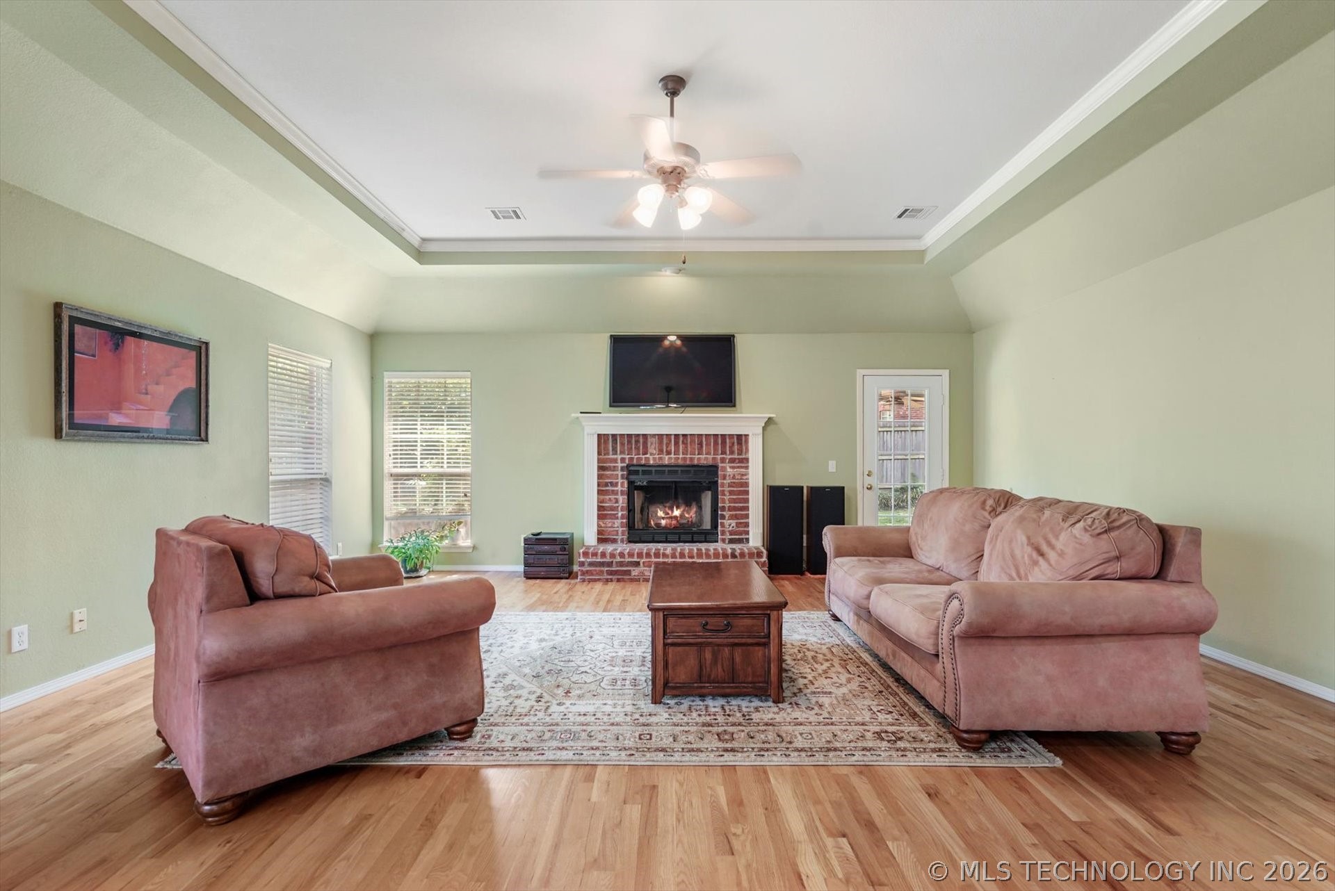 2405 S Willow Avenue Property Photo 14