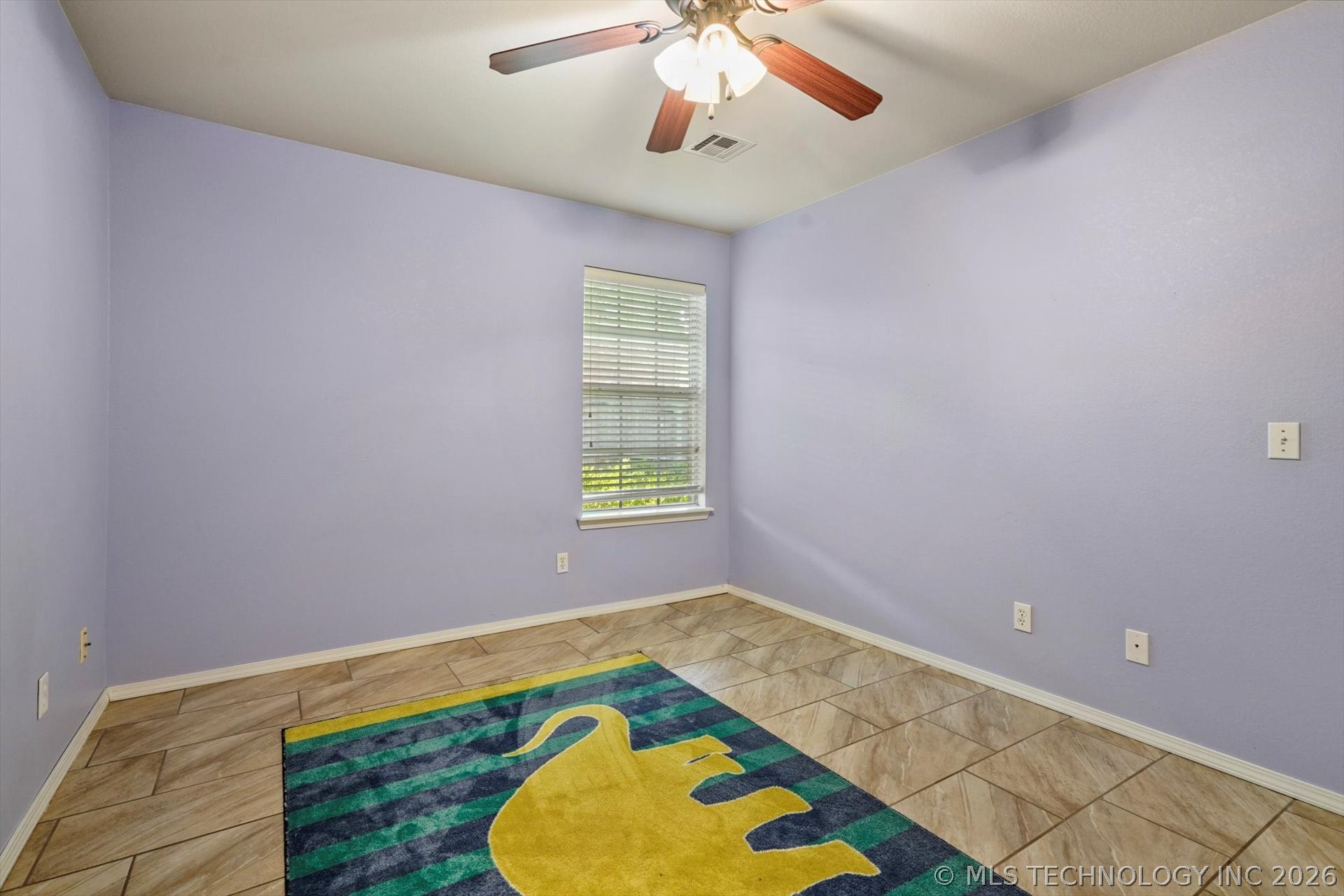2405 S Willow Avenue Property Photo 20
