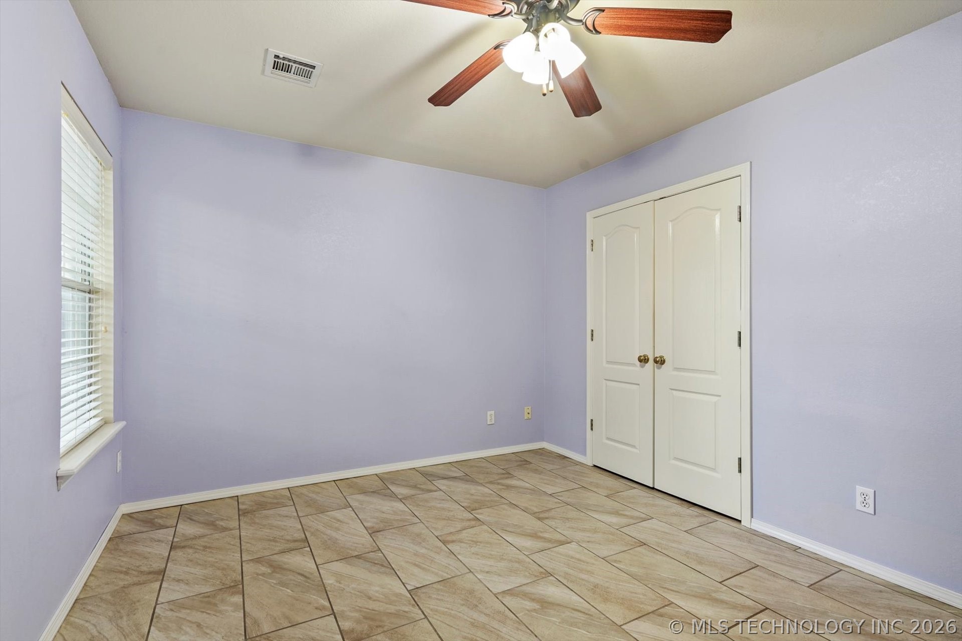 2405 S Willow Avenue Property Photo 23