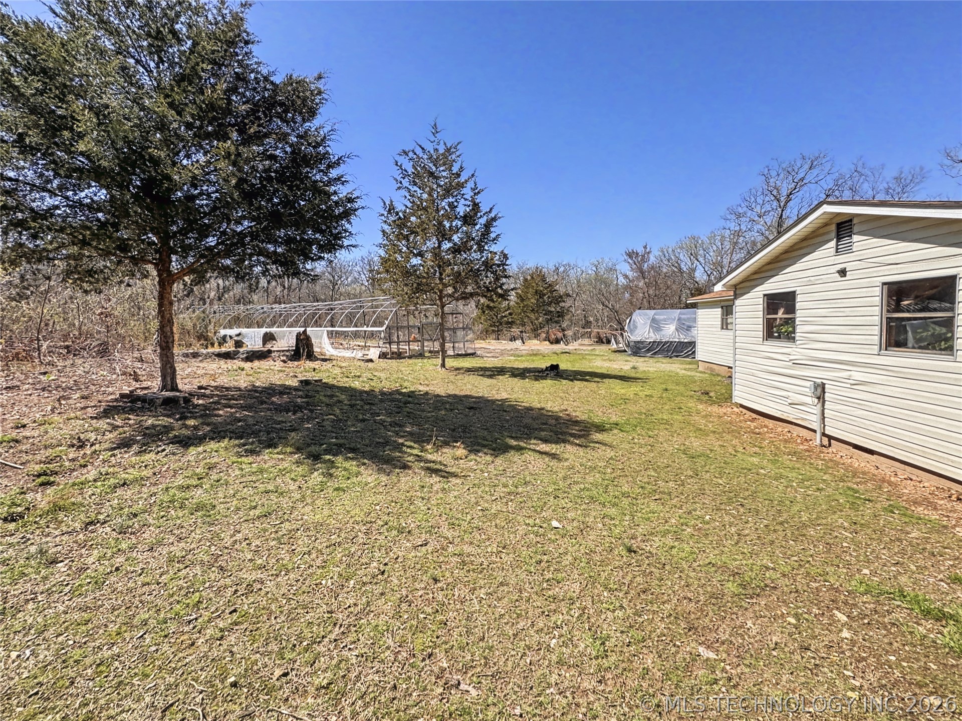 10709 W 660 Road Property Photo 5