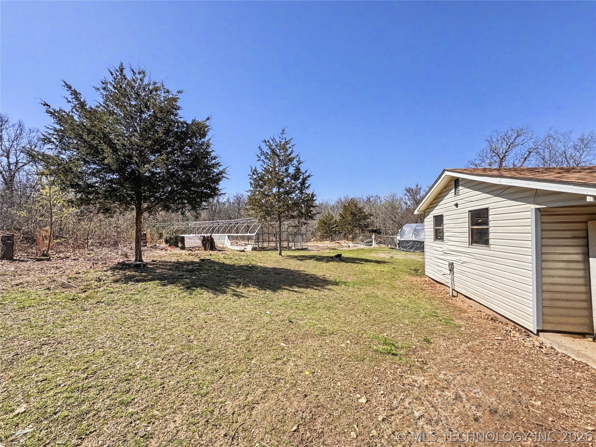 10709 W 660 Road Property Photo 6