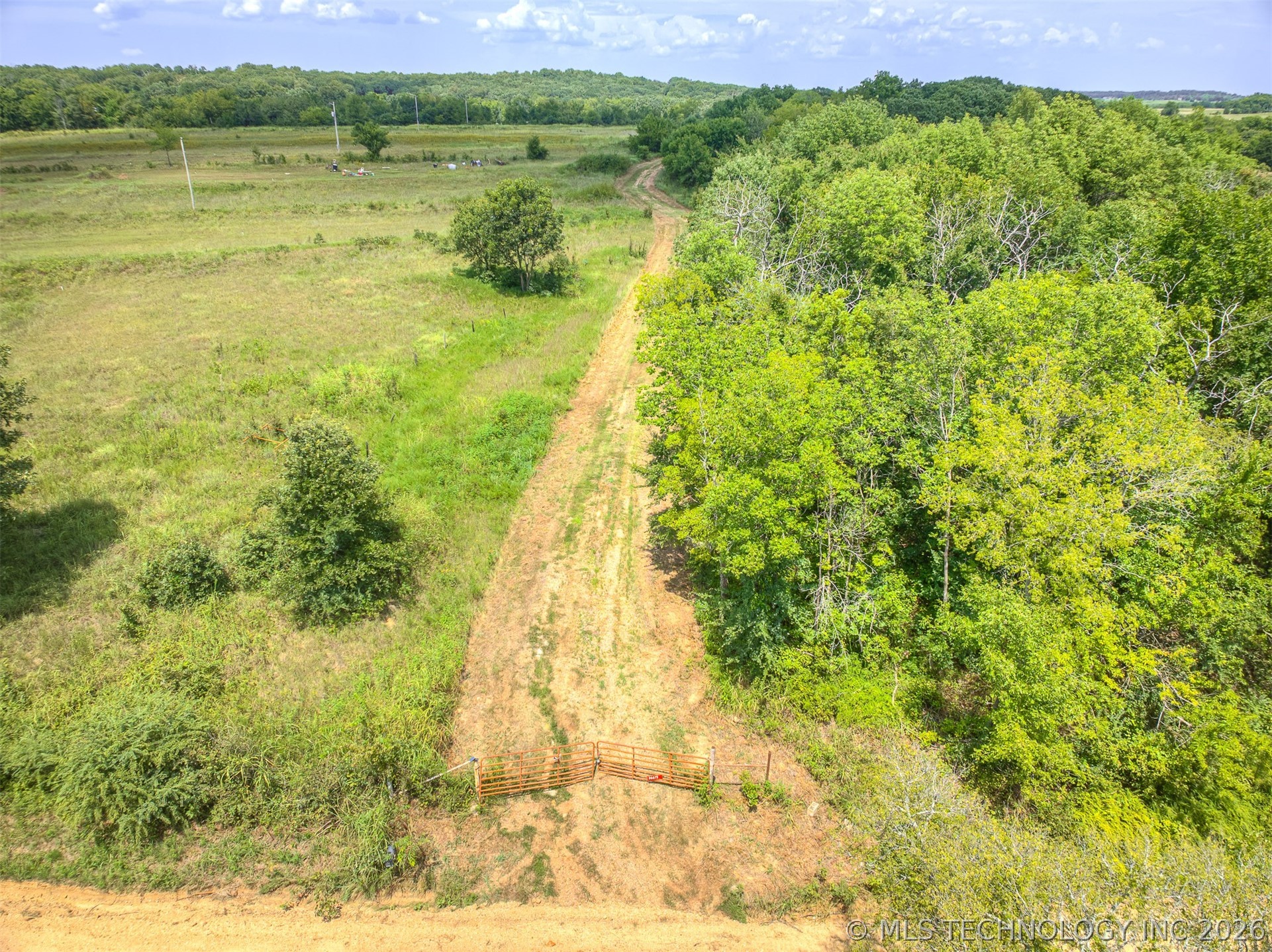 36619 E 1120 Road Property Photo 2