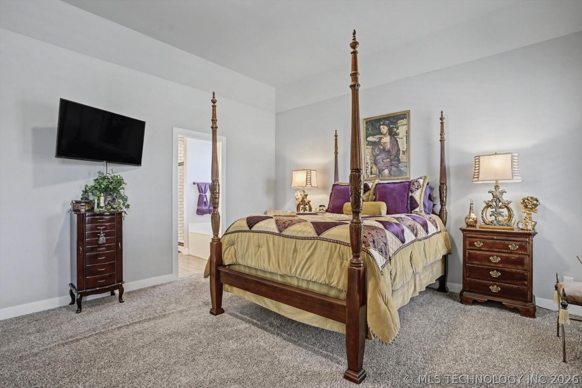 7407 S Walnut Avenue Property Photo 18