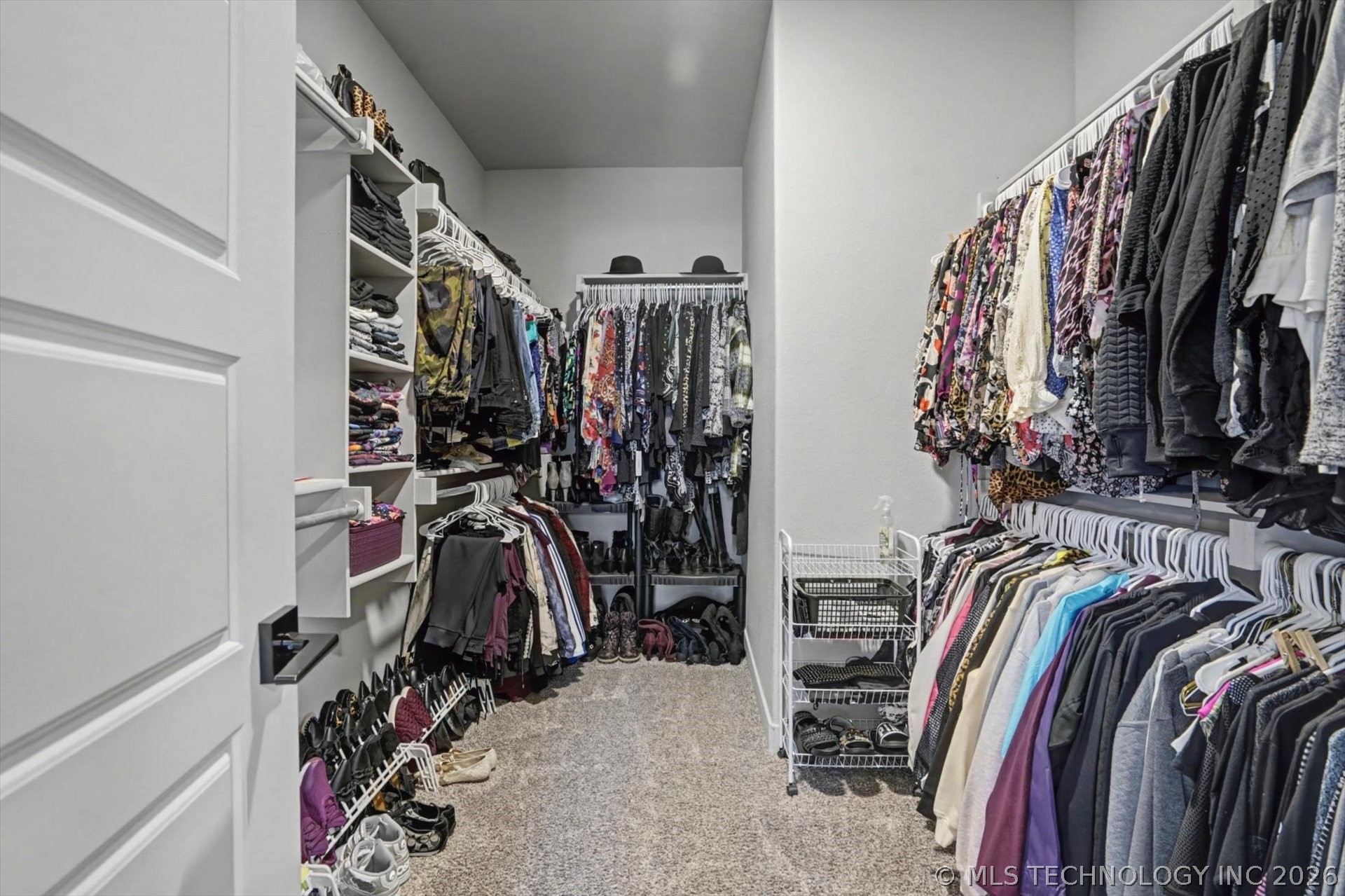 7407 S Walnut Avenue Property Photo 23