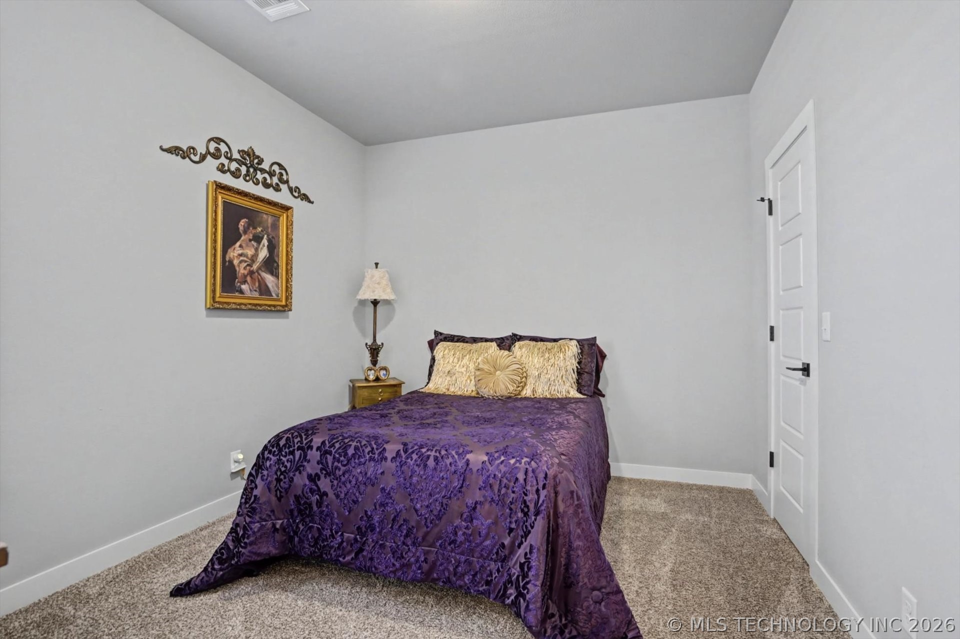 7407 S Walnut Avenue Property Photo 30