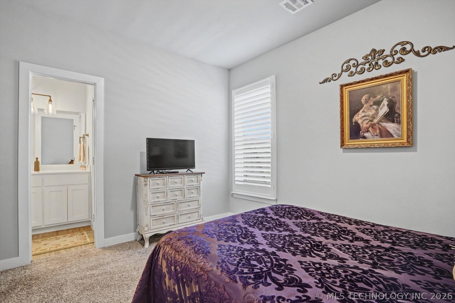 7407 S Walnut Avenue Property Photo 31