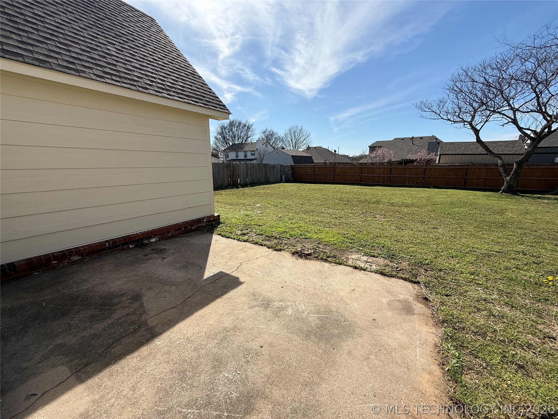 3728 S 195th Avenue Property Photo 27