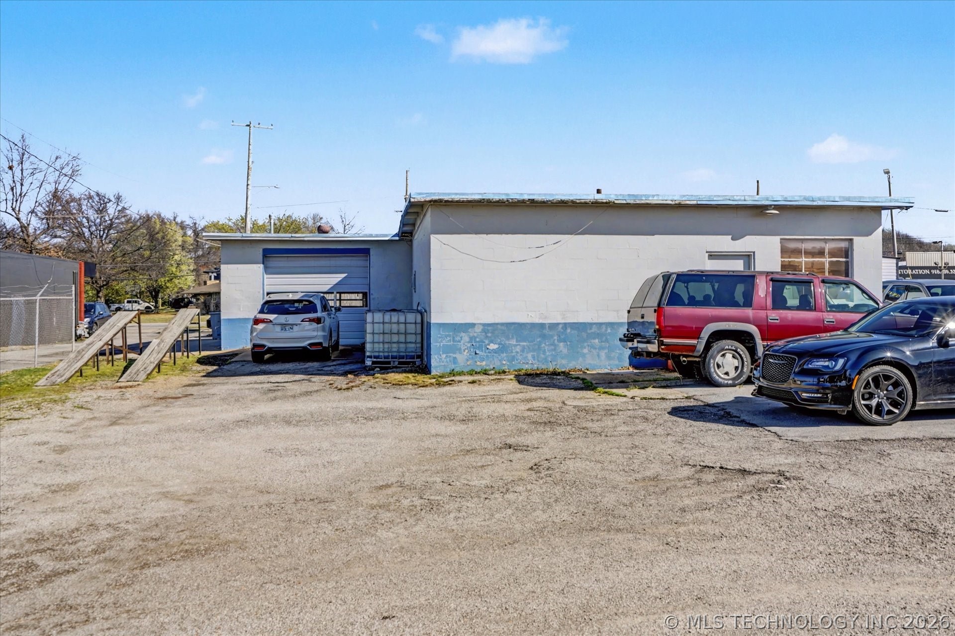 213 E Kenosha Street Property Photo 33