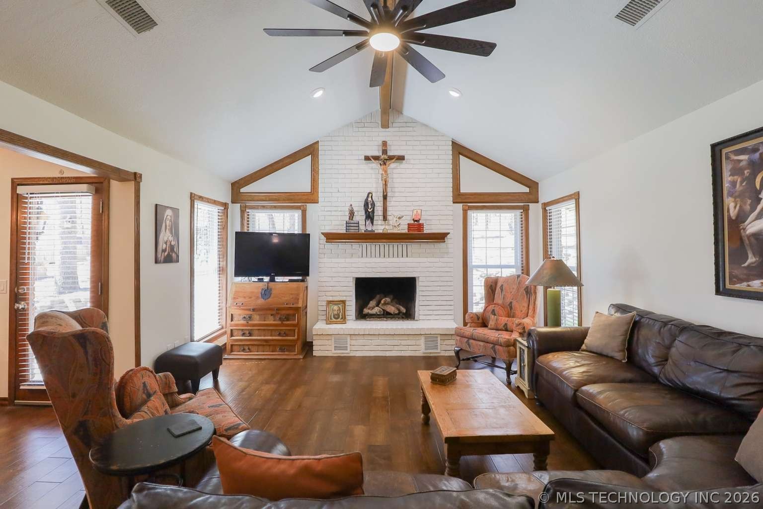 4200 Rustic Road Property Photo 5
