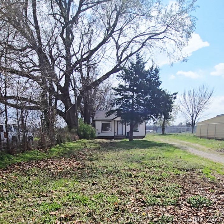3834 W Admiral Boulevard Property Photo 1