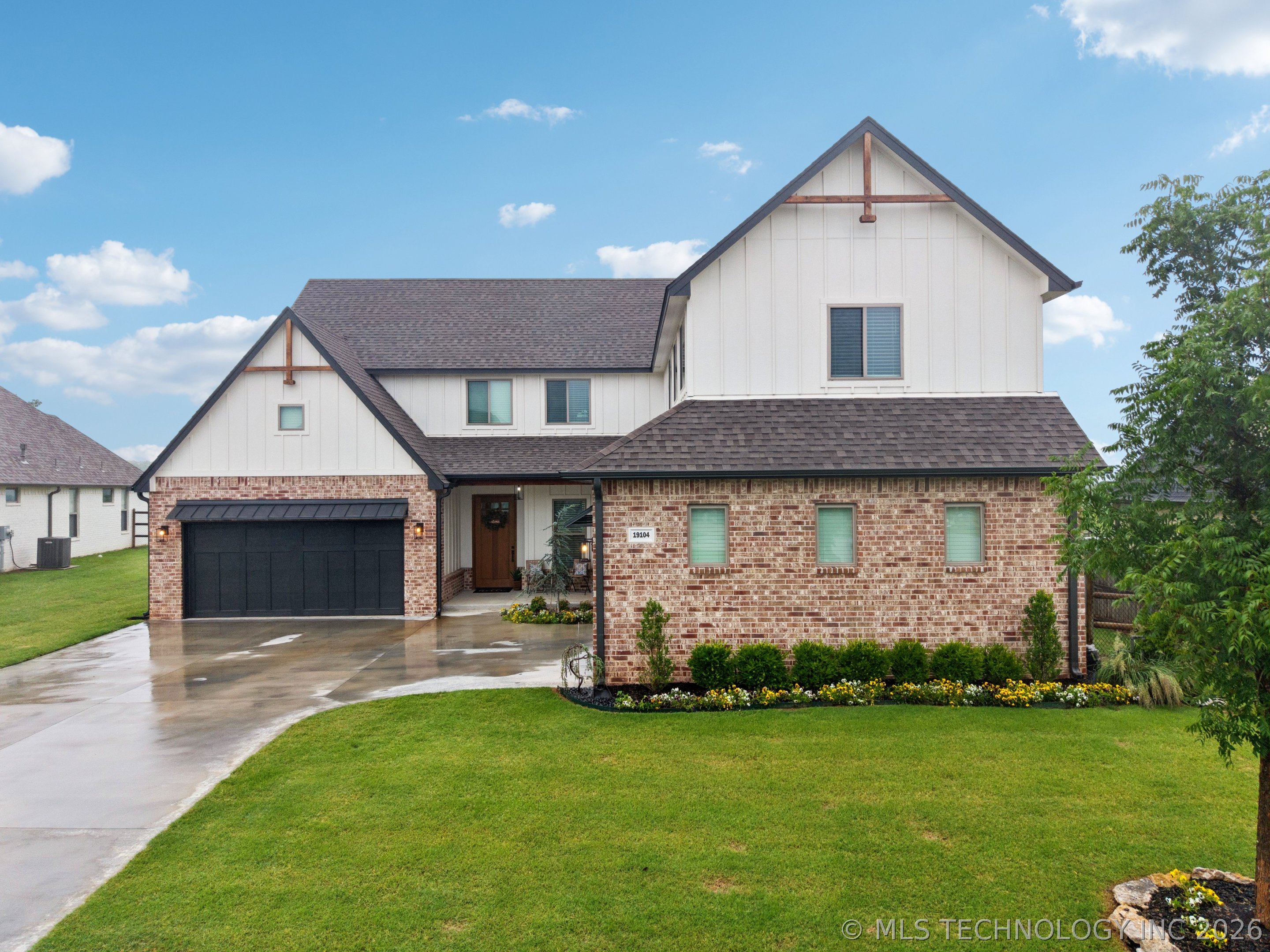 19104 E Beecher Court Property Photo 2