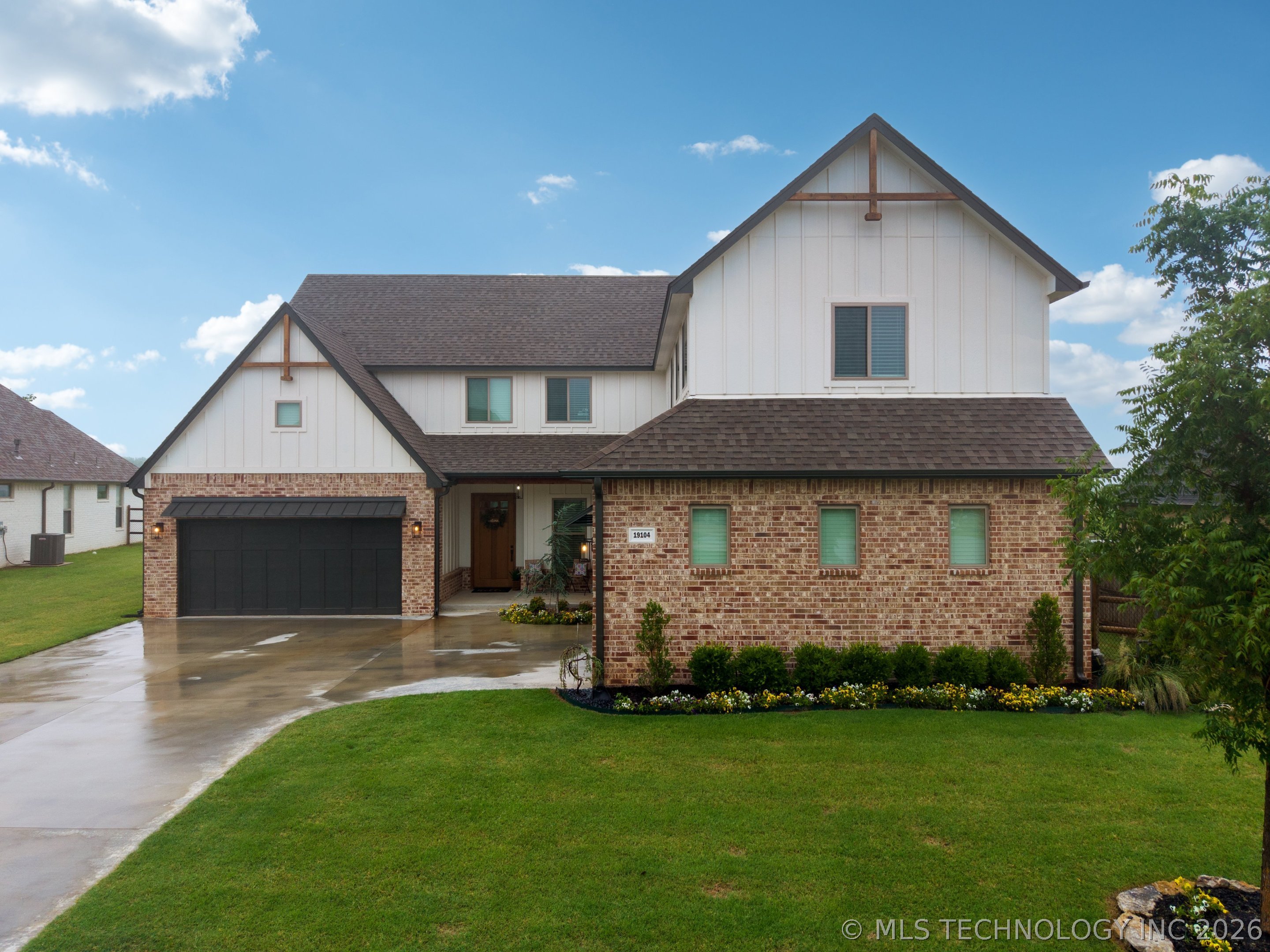19104 E Beecher Court Property Photo 3