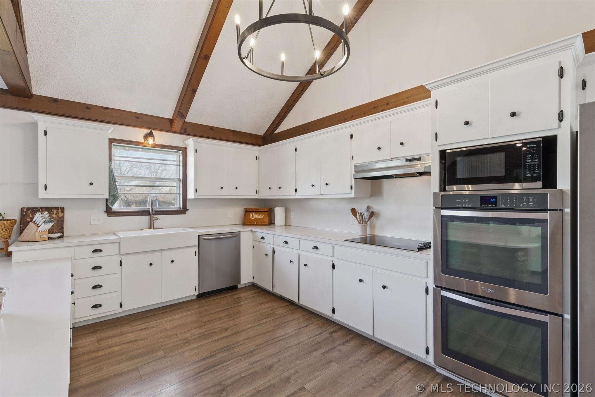 1218 S Highland Avenue Property Photo 13
