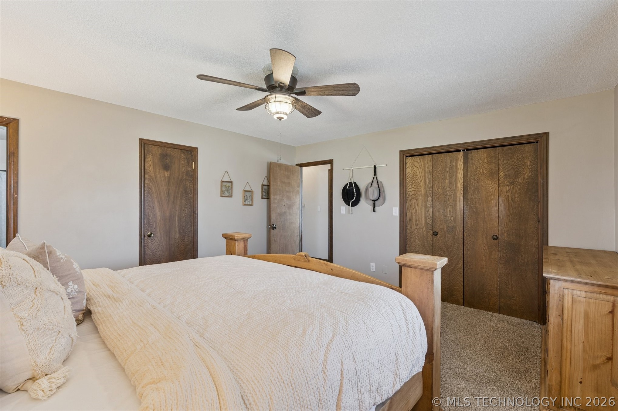 1218 S Highland Avenue Property Photo 23