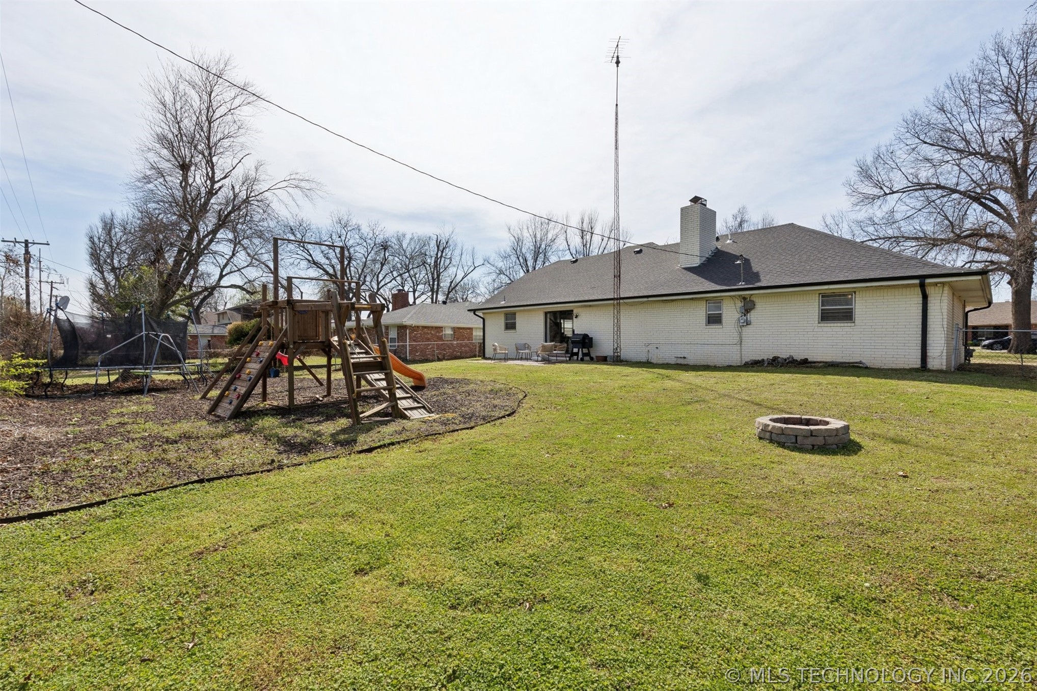 1218 S Highland Avenue Property Photo 39