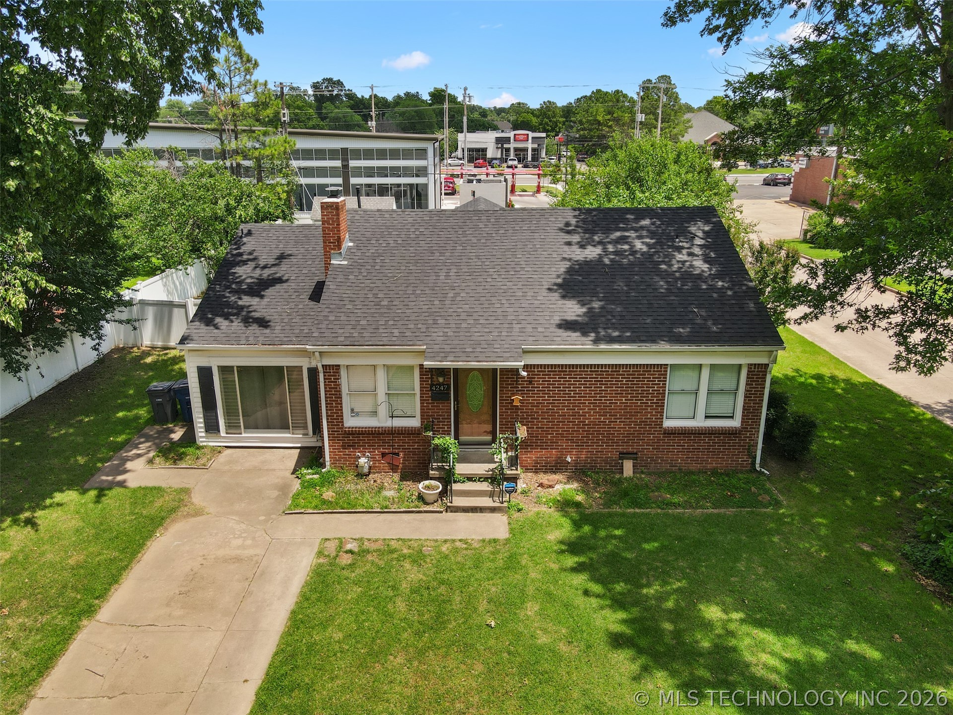 4247 S Owasso Avenue Property Photo 3