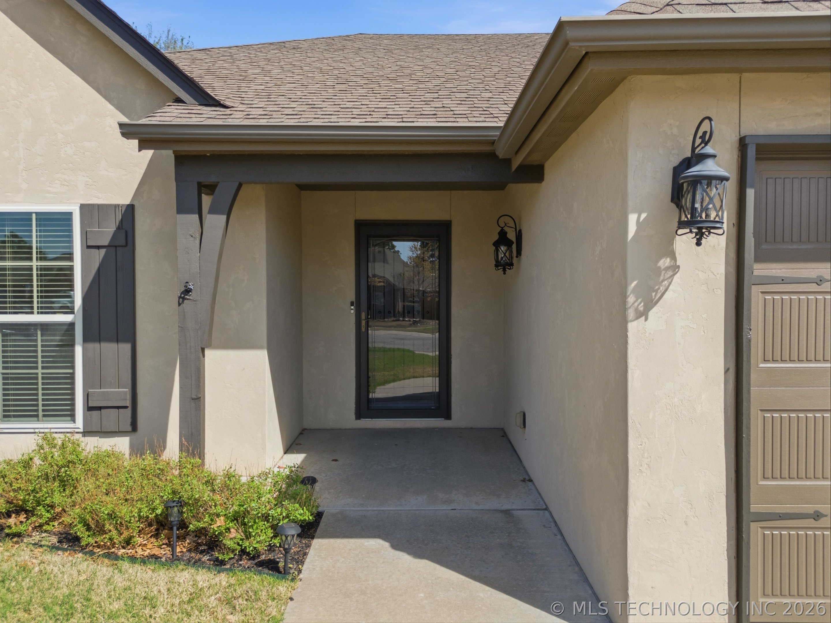 2900 W Mobile Street Property Photo 4
