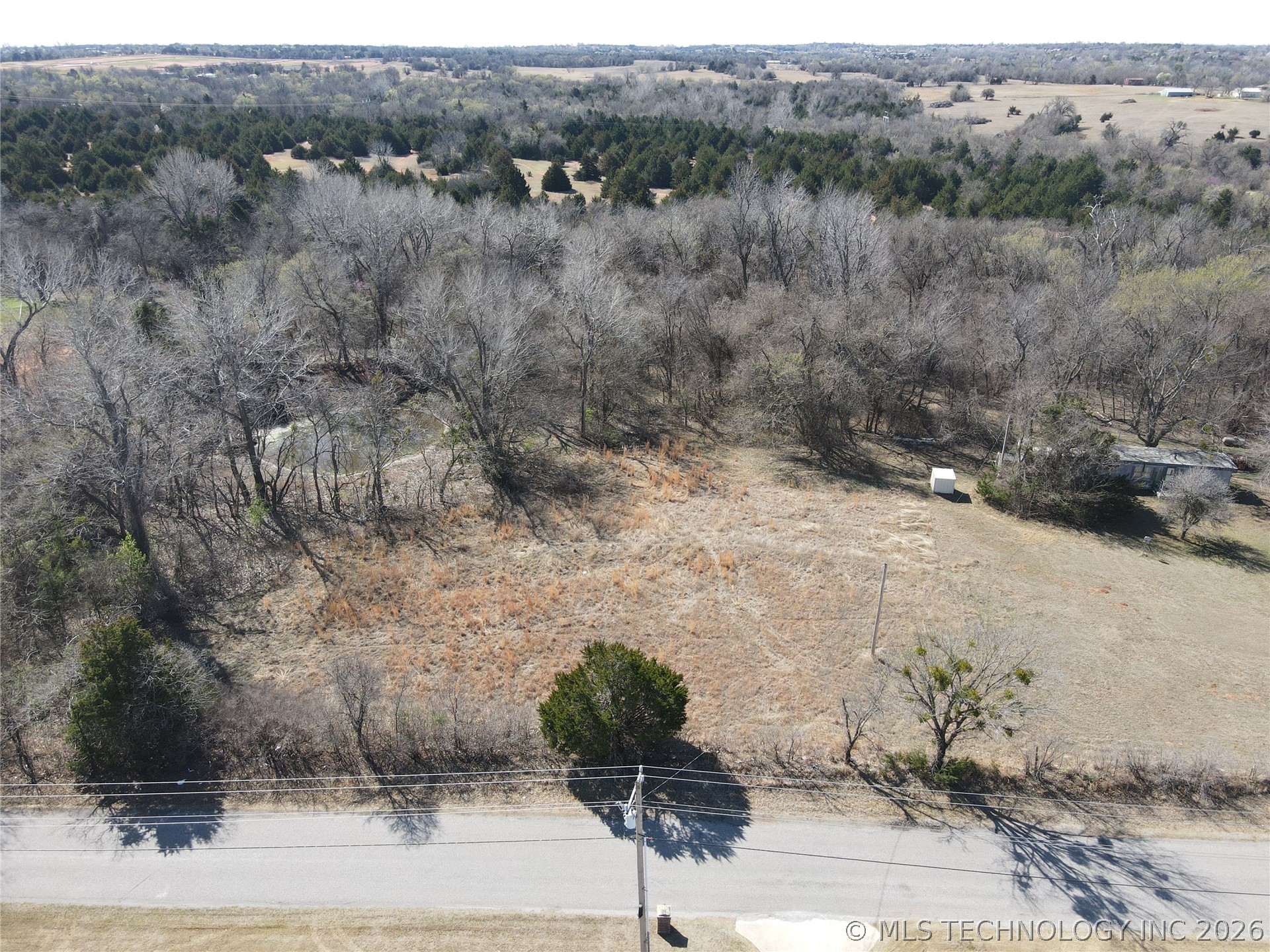 2441 E Rock Creek Road Property Photo 2