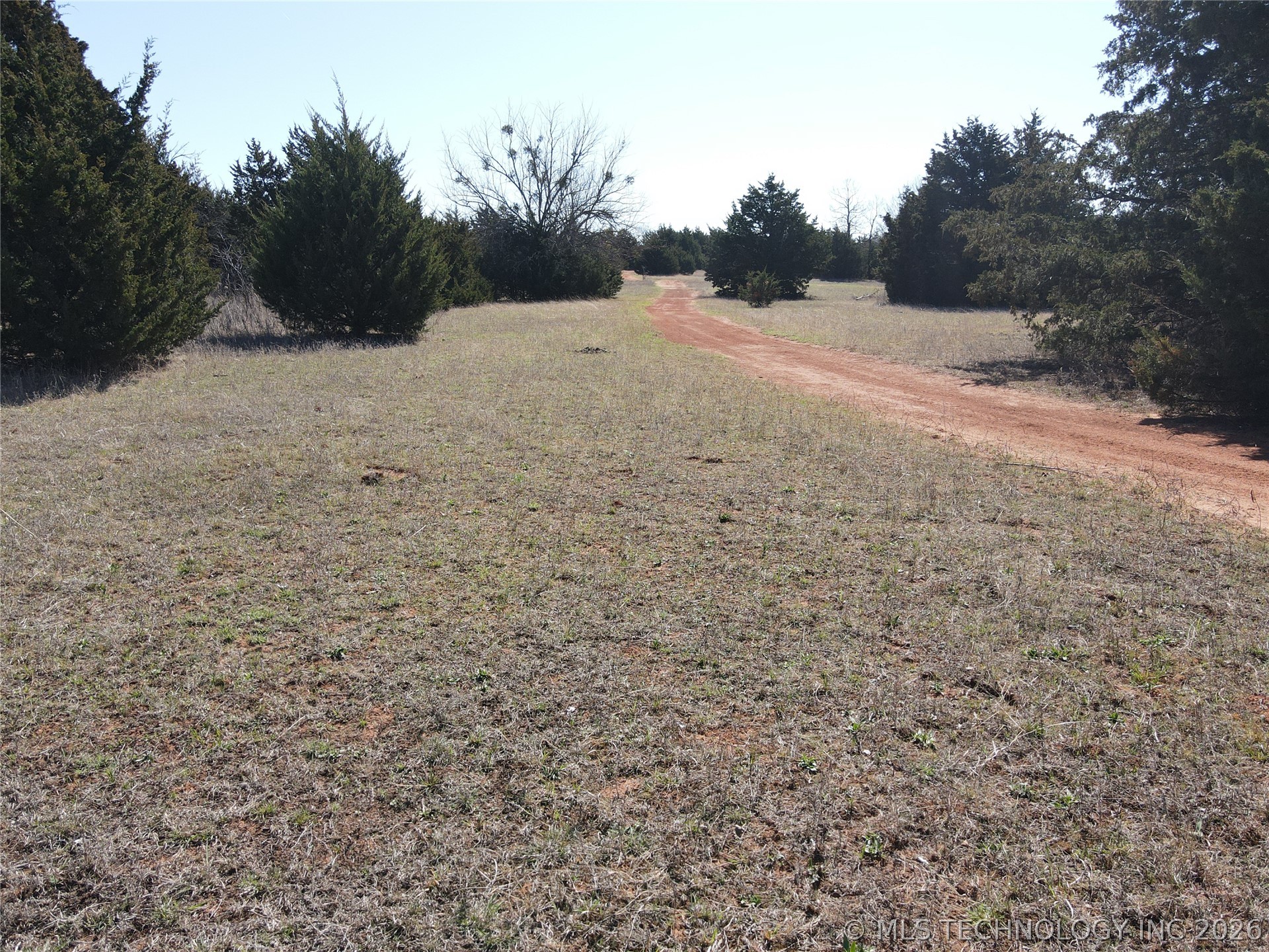 2441 E Rock Creek Road Property Photo 5