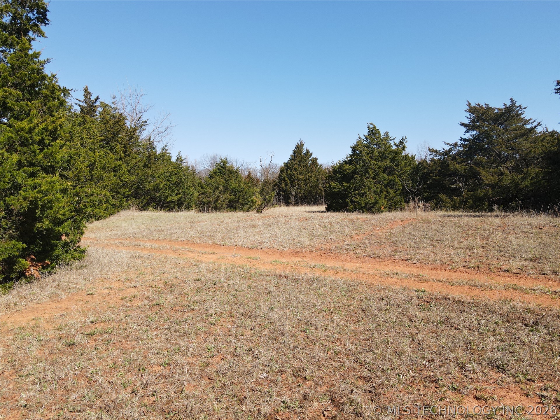 2441 E Rock Creek Road Property Photo 6
