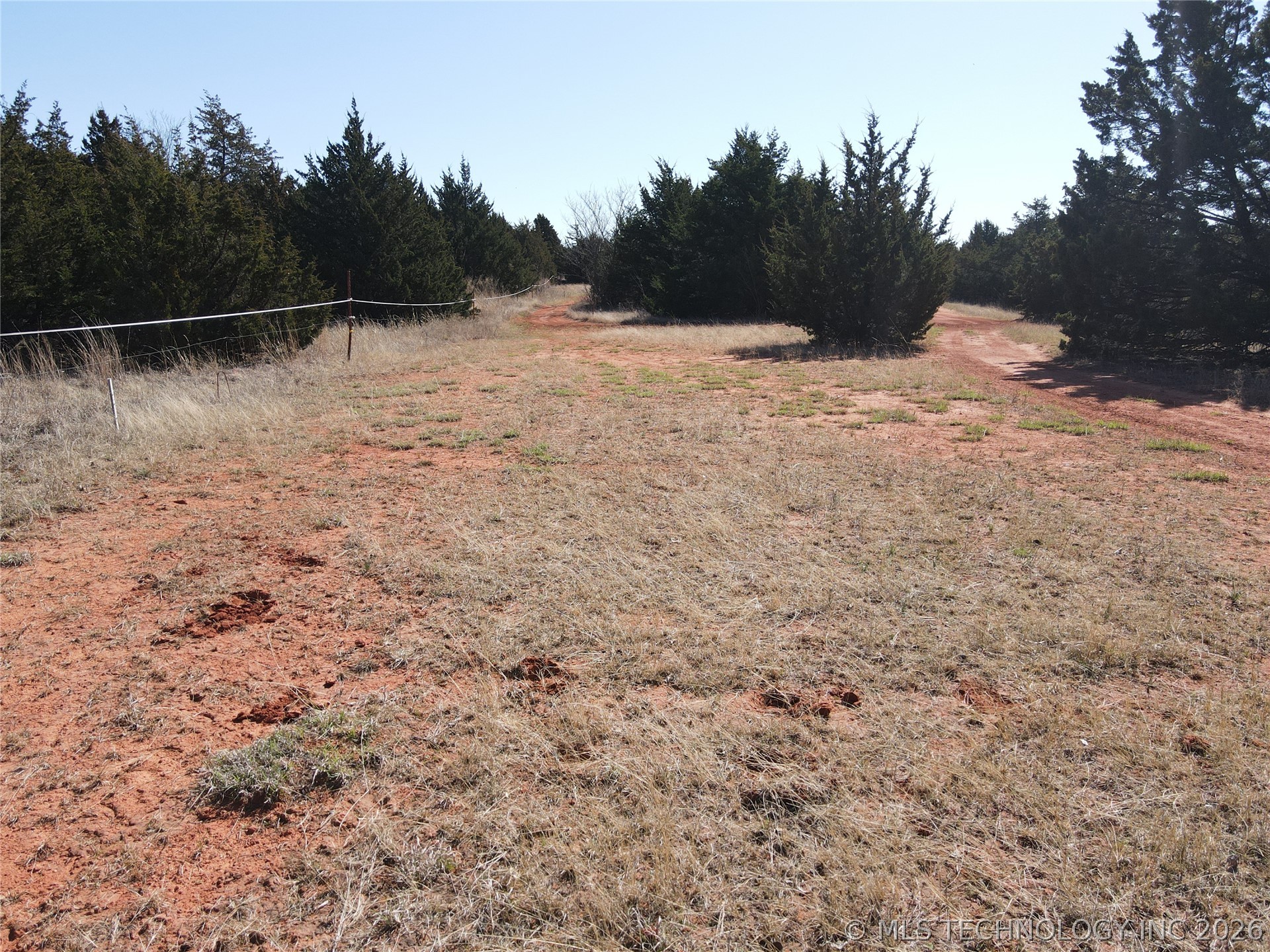 2441 E Rock Creek Road Property Photo 9