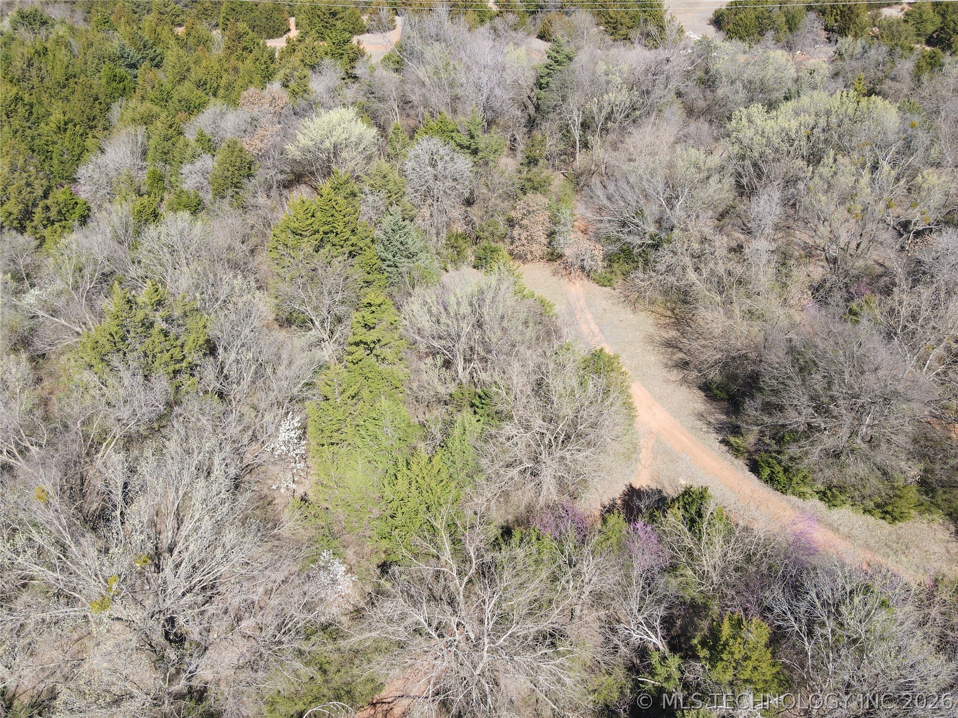 2441 E Rock Creek Road Property Photo 13