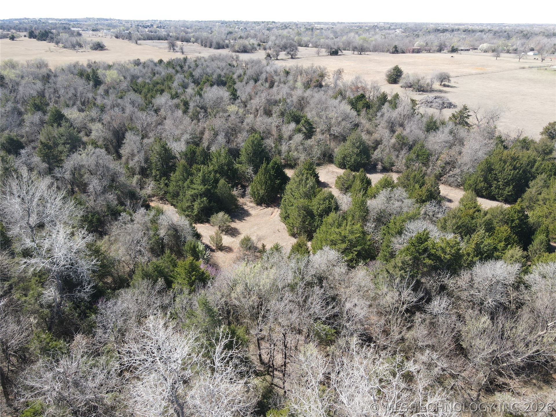 2441 E Rock Creek Road Property Photo 14