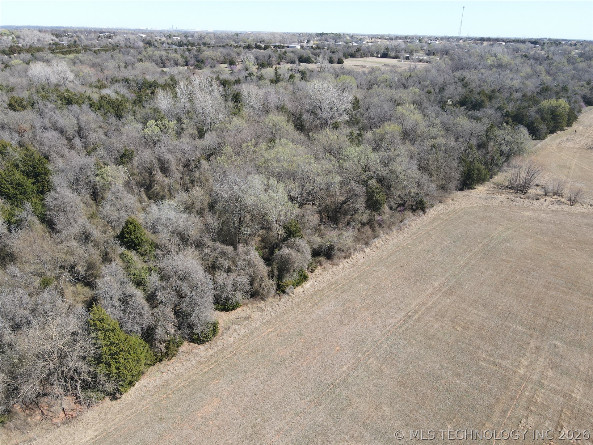 2441 E Rock Creek Road Property Photo 20