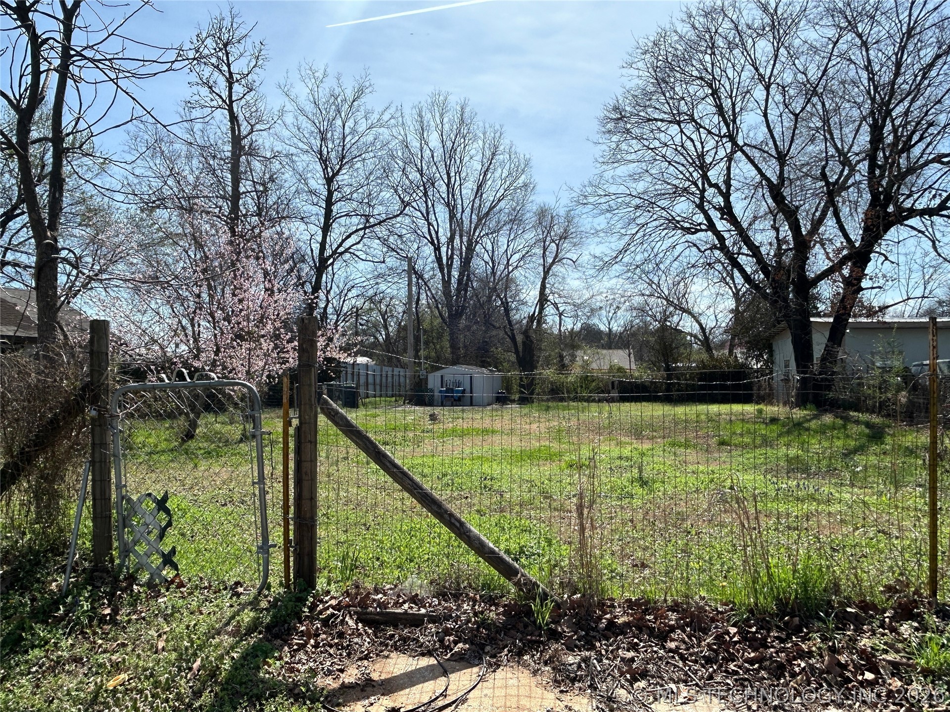 405 Earl Street Property Photo 1