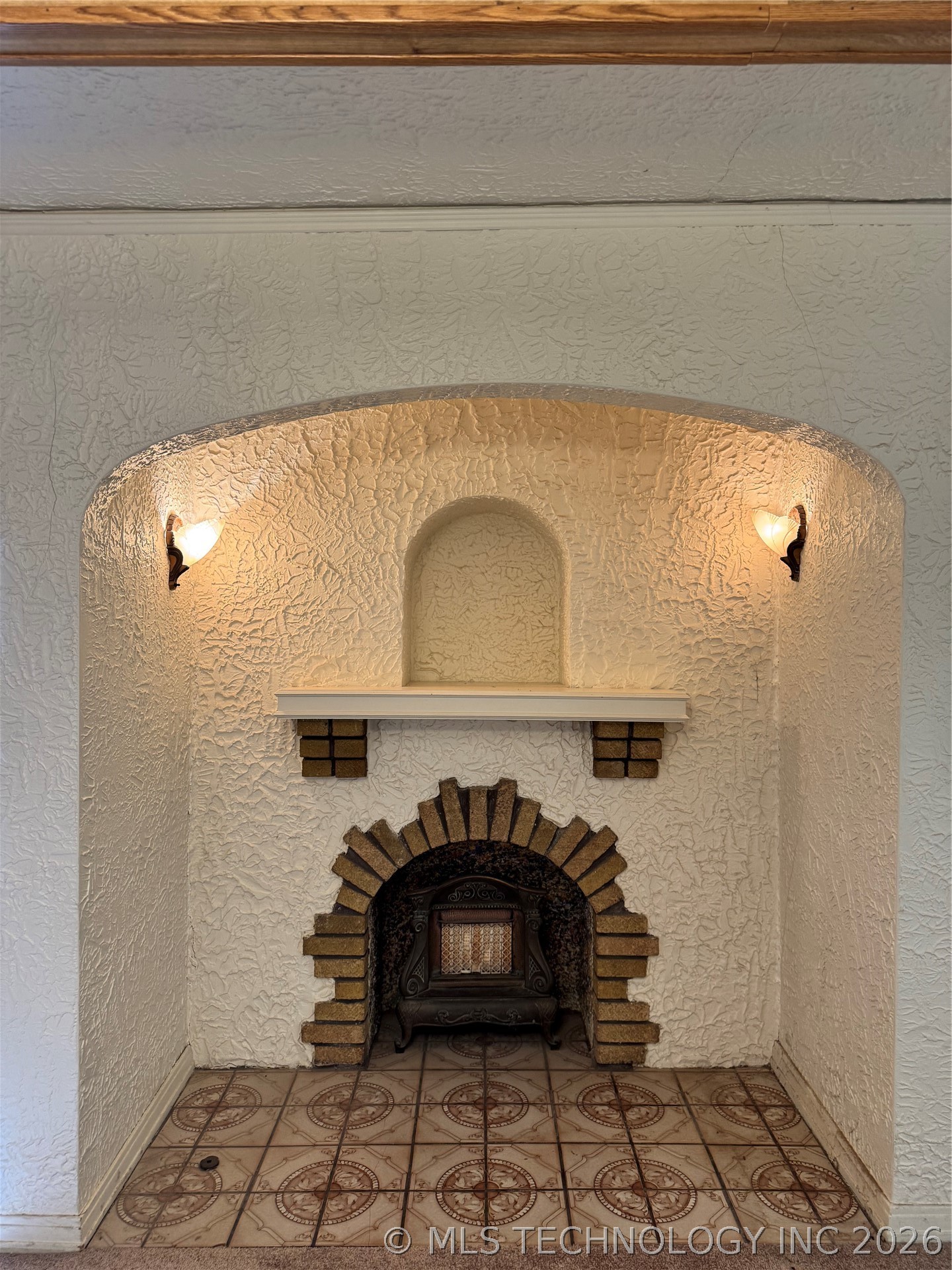 3523 E Admiral Court Property Photo 4