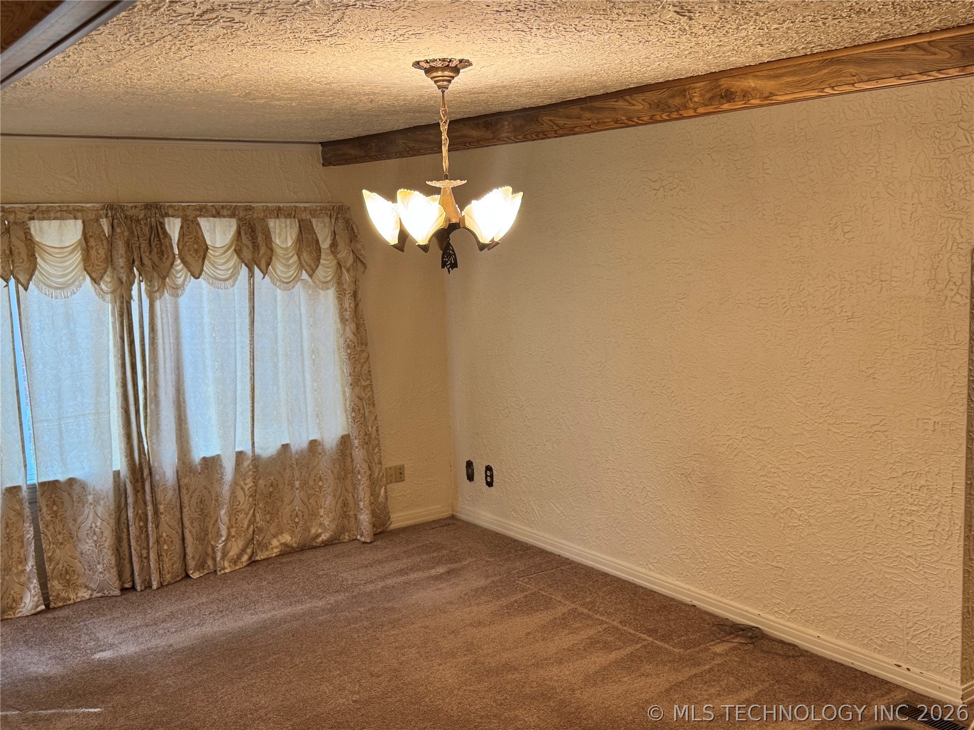 3523 E Admiral Court Property Photo 5