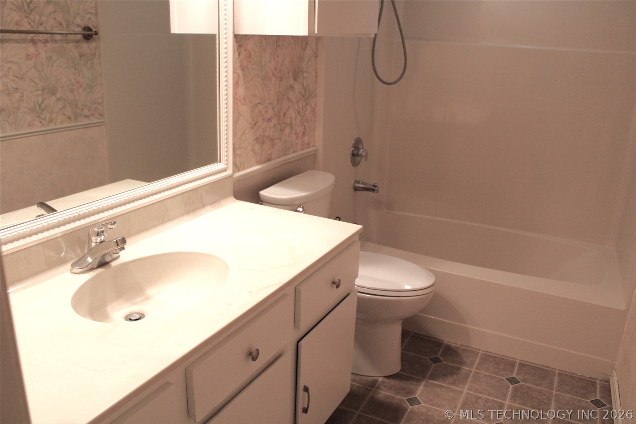 2857 E 84th Street 23 Property Photo 26