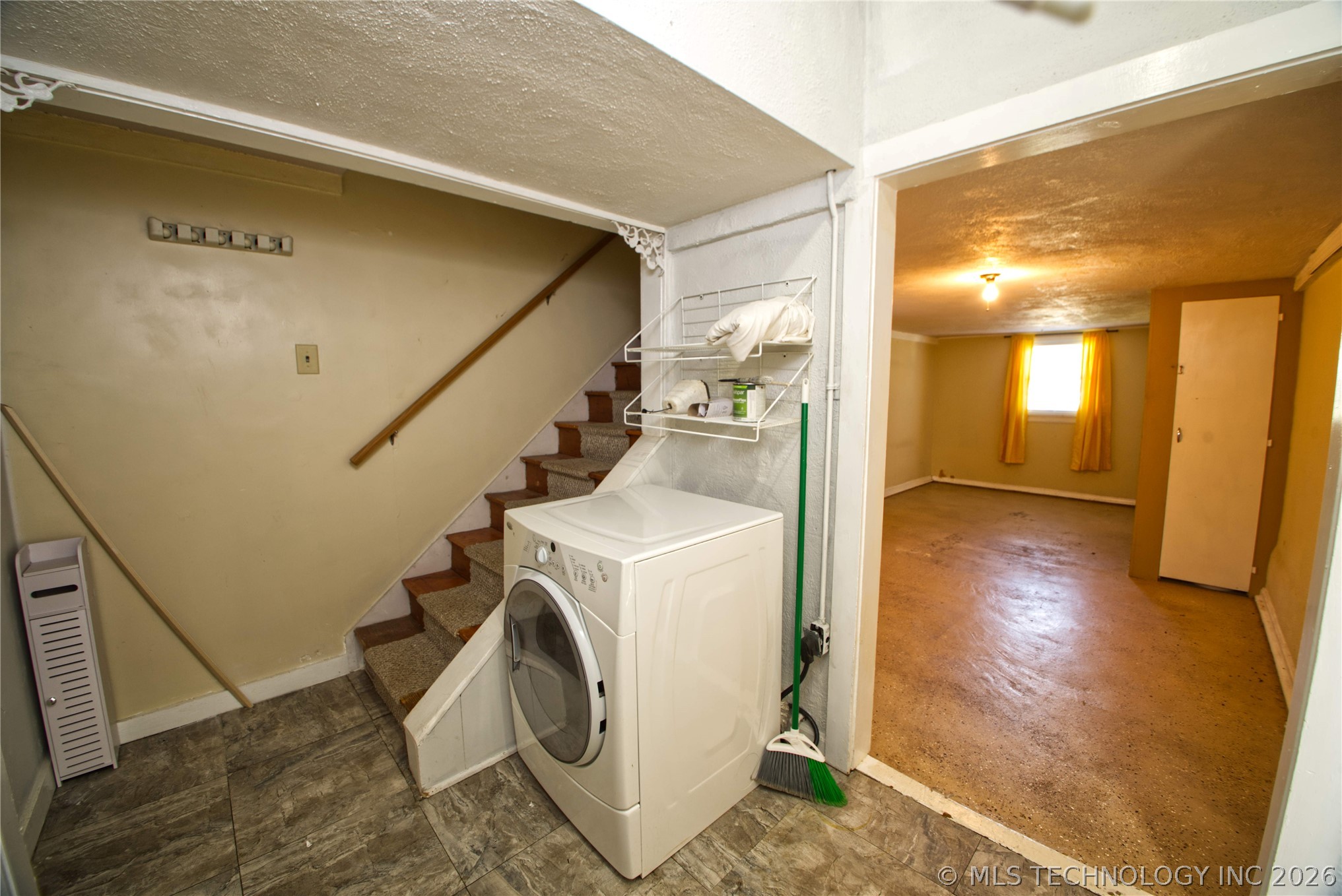 718 S Quebec Avenue Property Photo 6