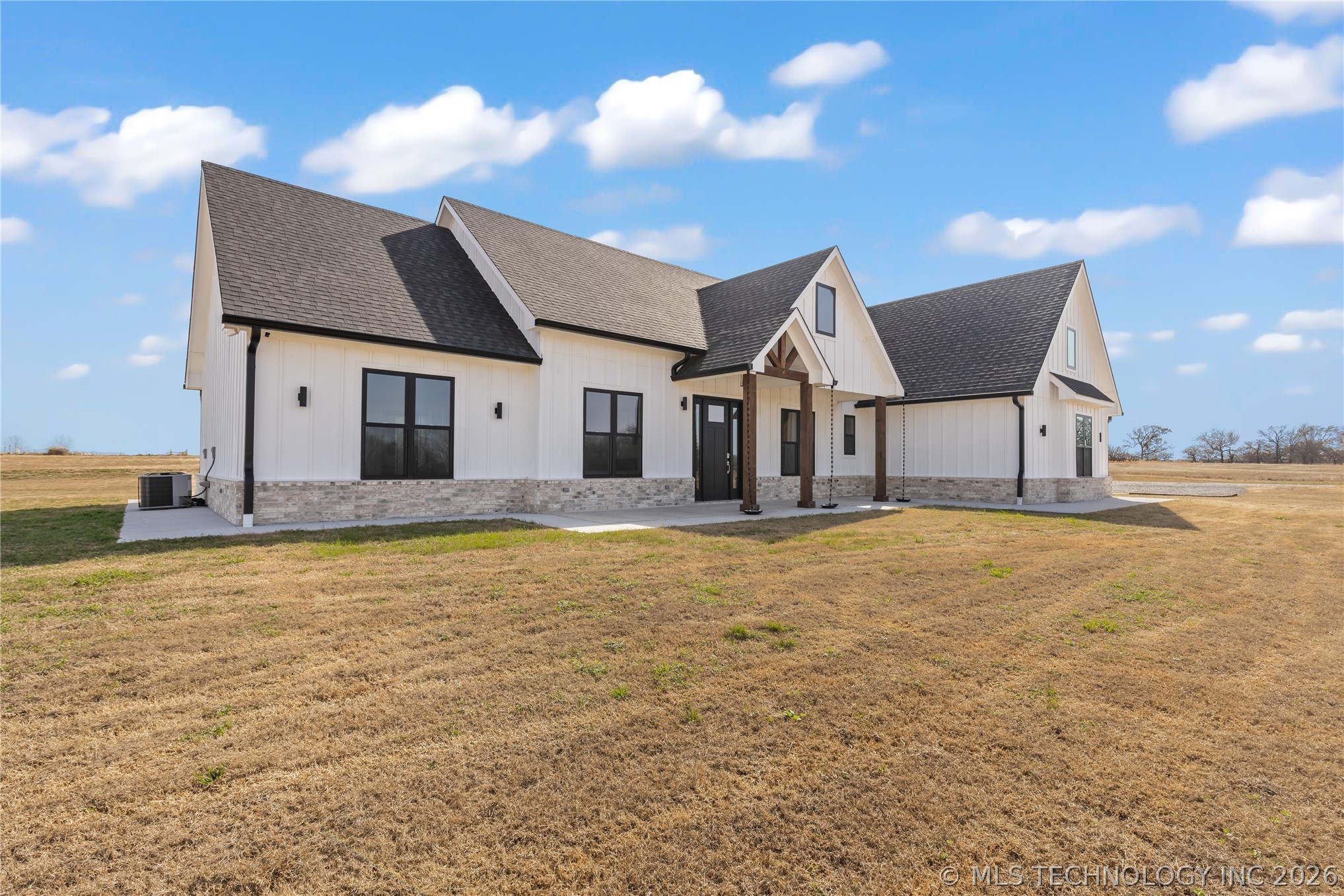 1598 Meridian Property Photo 3