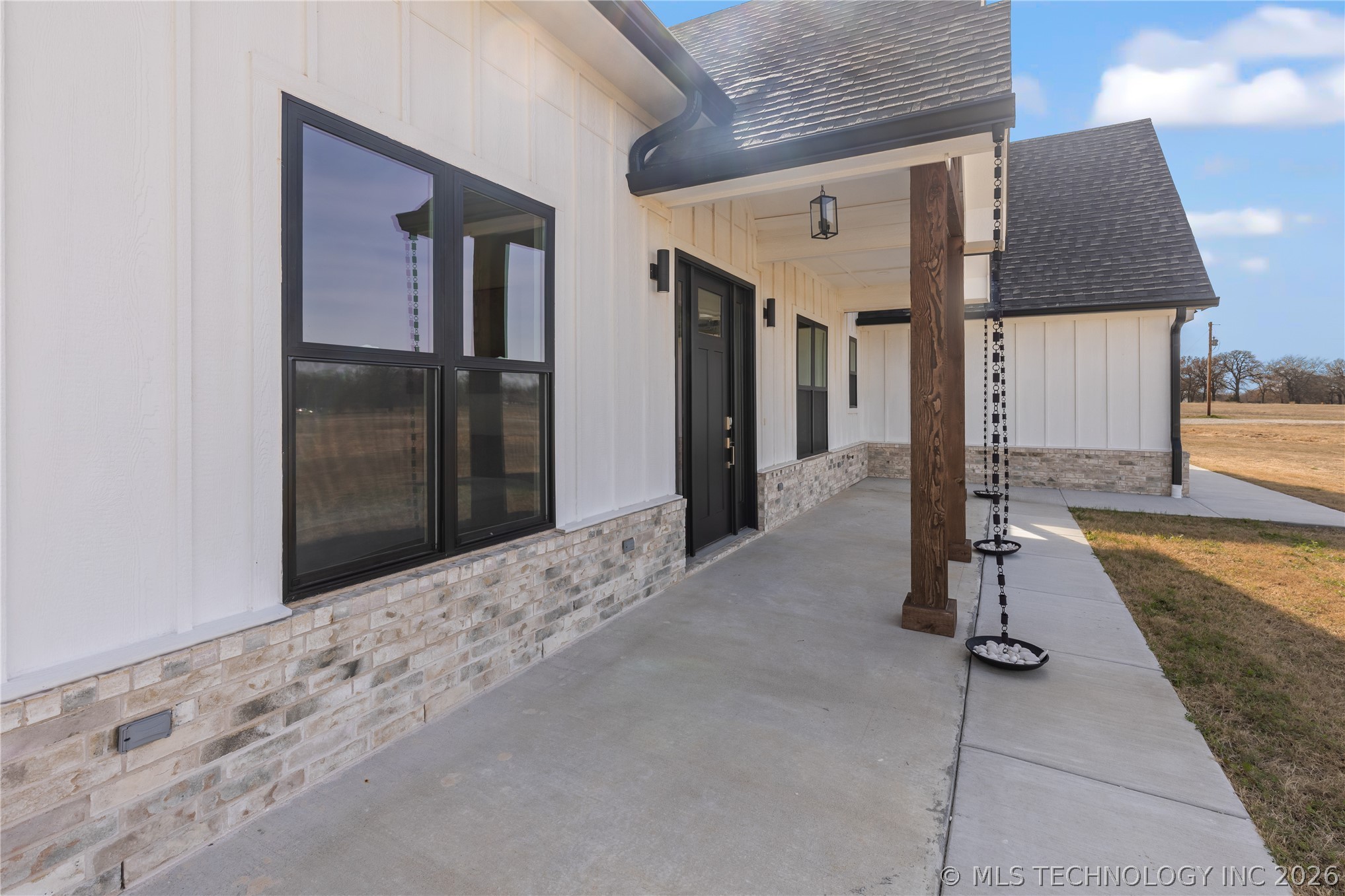 1598 Meridian Property Photo 4