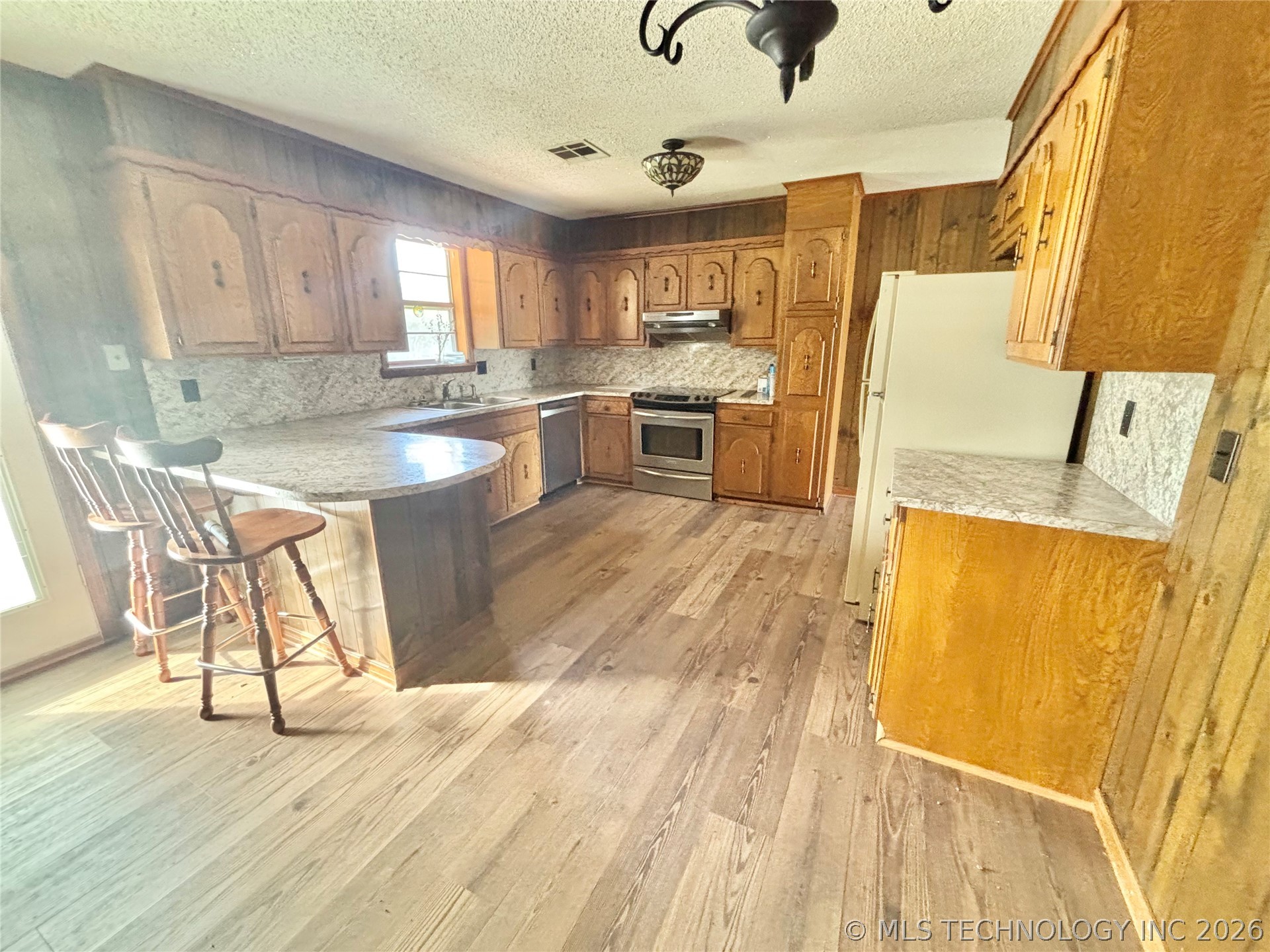 402 S Sockey Lane Property Photo 8