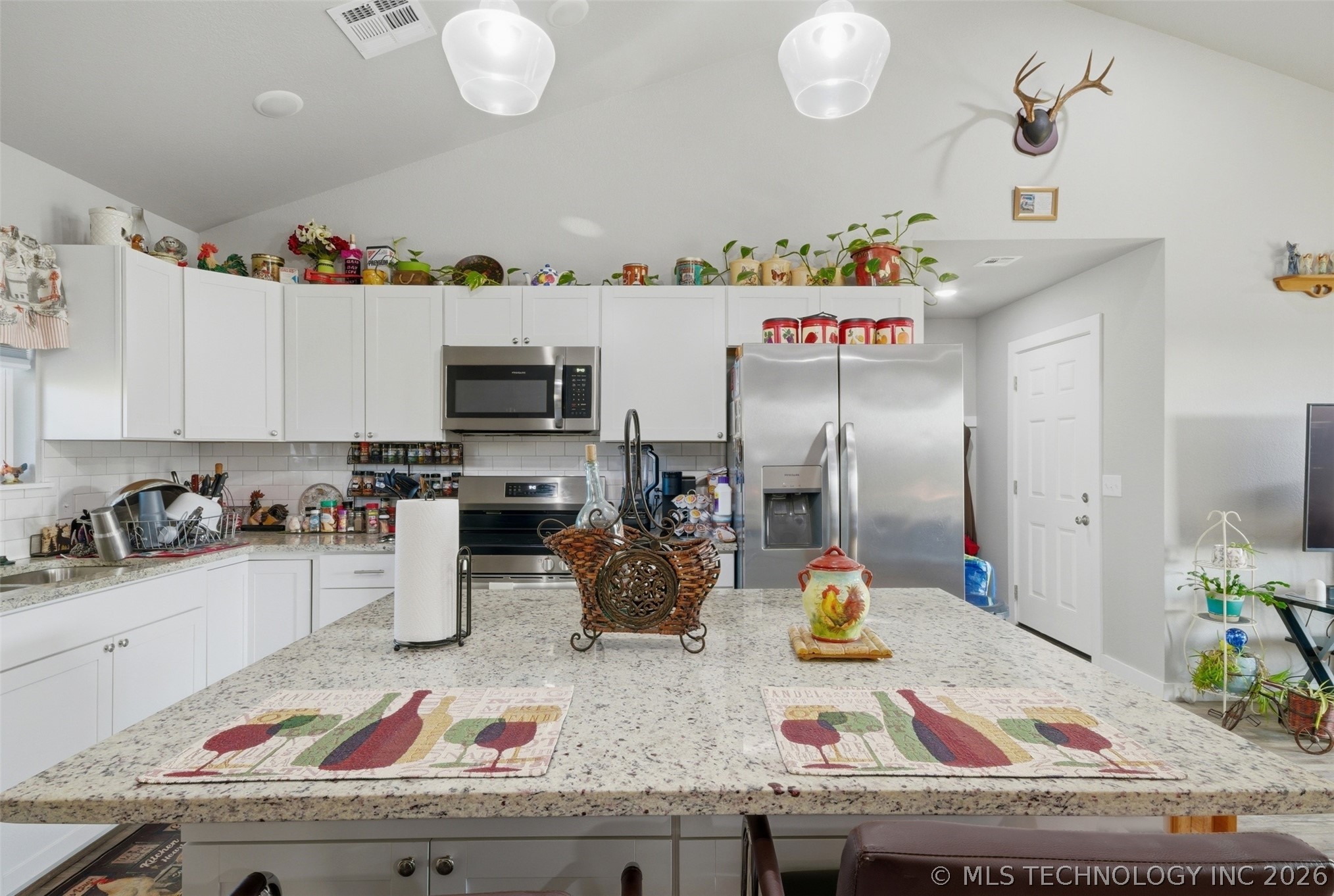 5912 Bluestem Way Property Photo 9