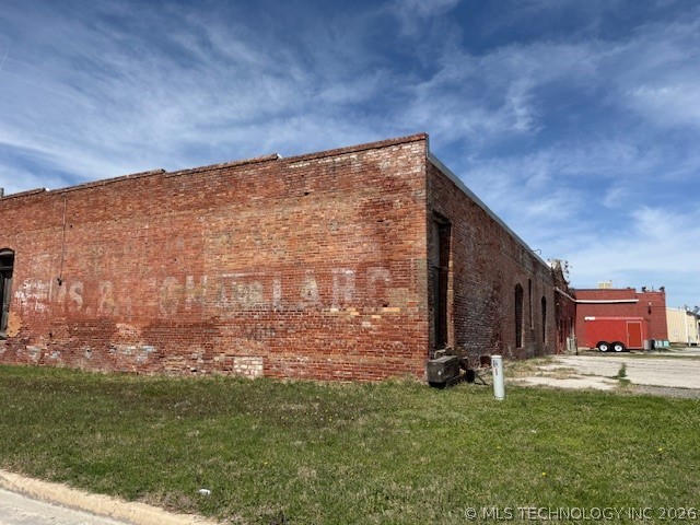 201 E Broadway Property Photo 2