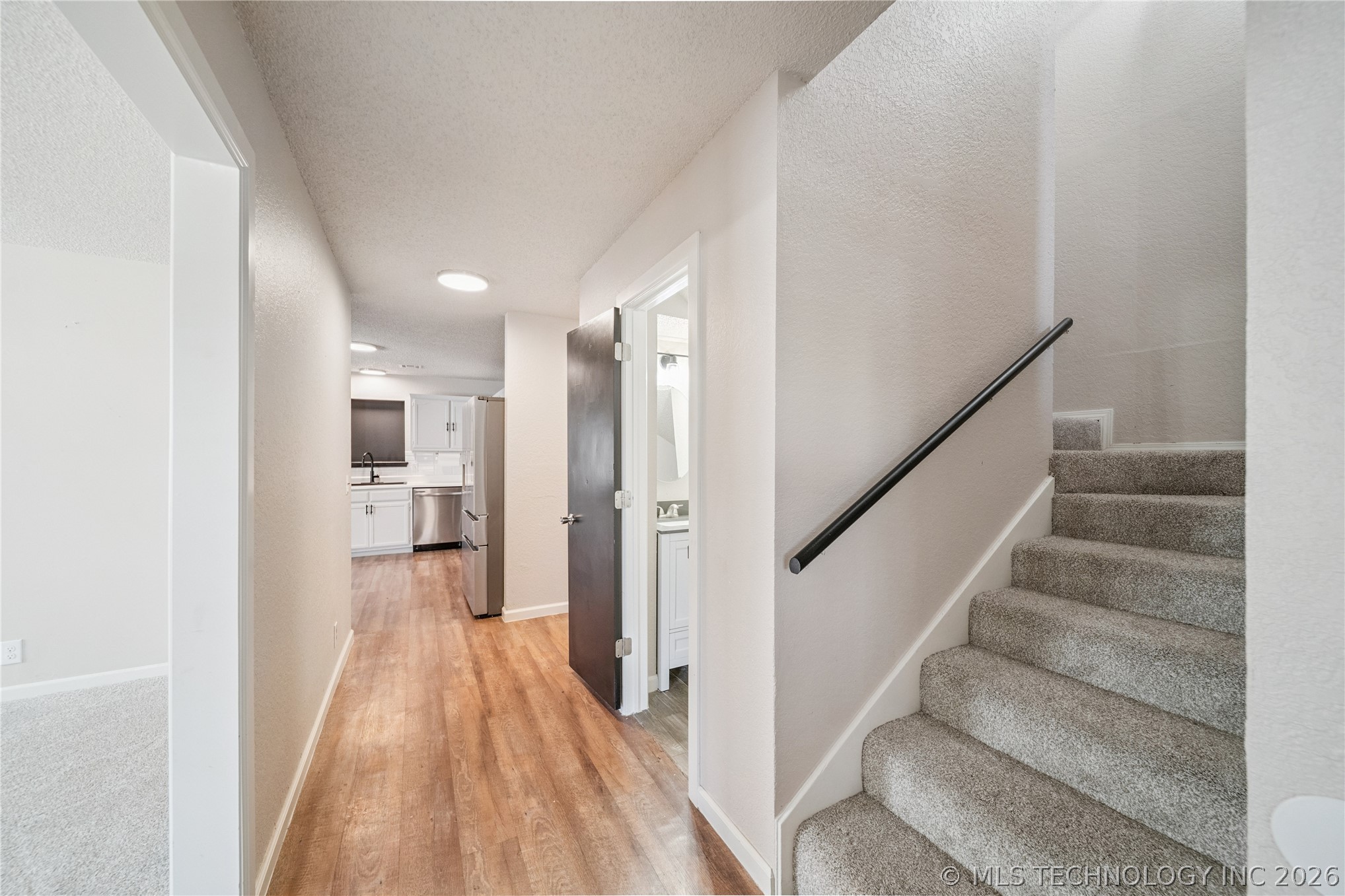 1490 Ash Hollow Street Property Photo 6