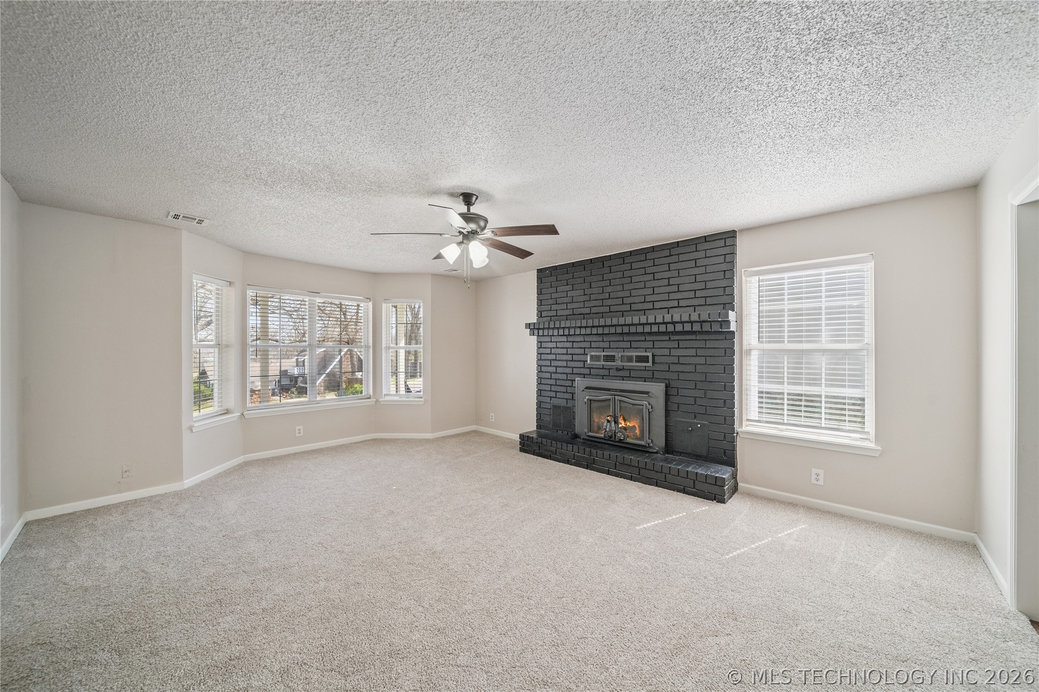 1490 Ash Hollow Street Property Photo 9