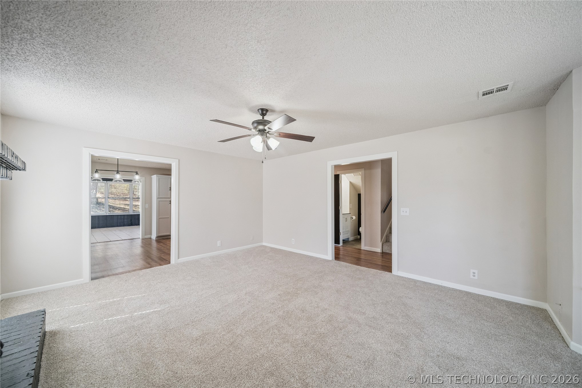 1490 Ash Hollow Street Property Photo 12