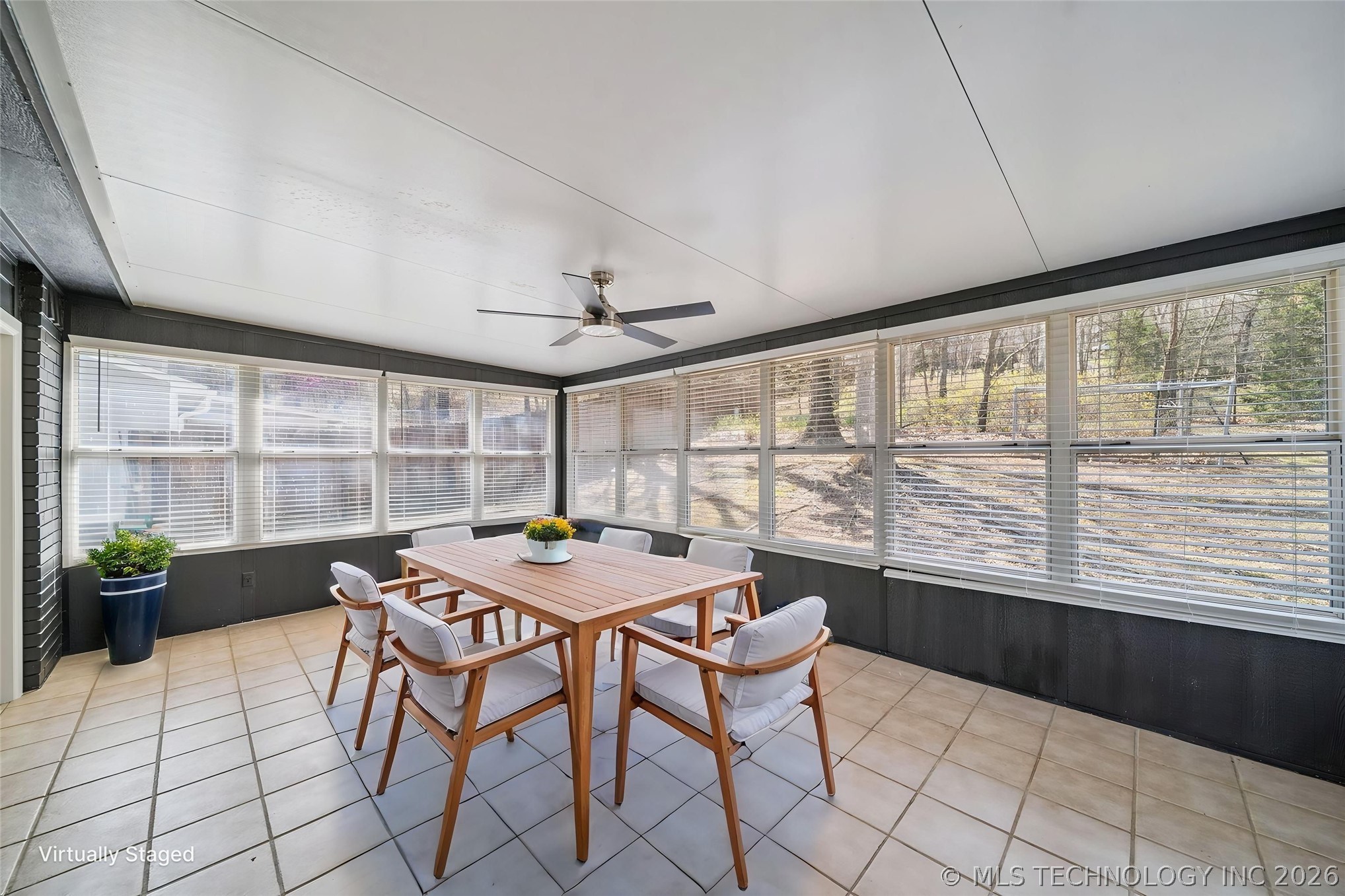 1490 Ash Hollow Street Property Photo 19