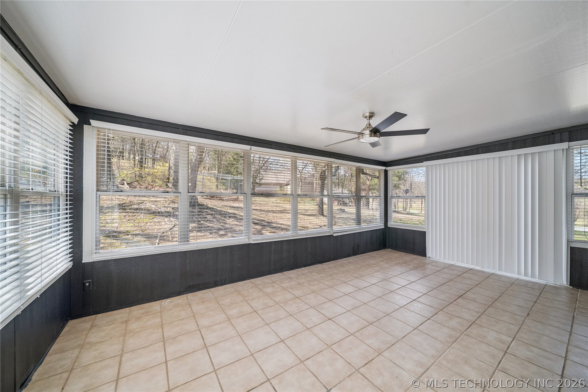 1490 Ash Hollow Street Property Photo 21