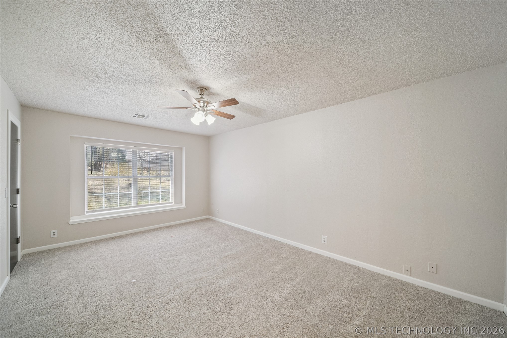 1490 Ash Hollow Street Property Photo 23