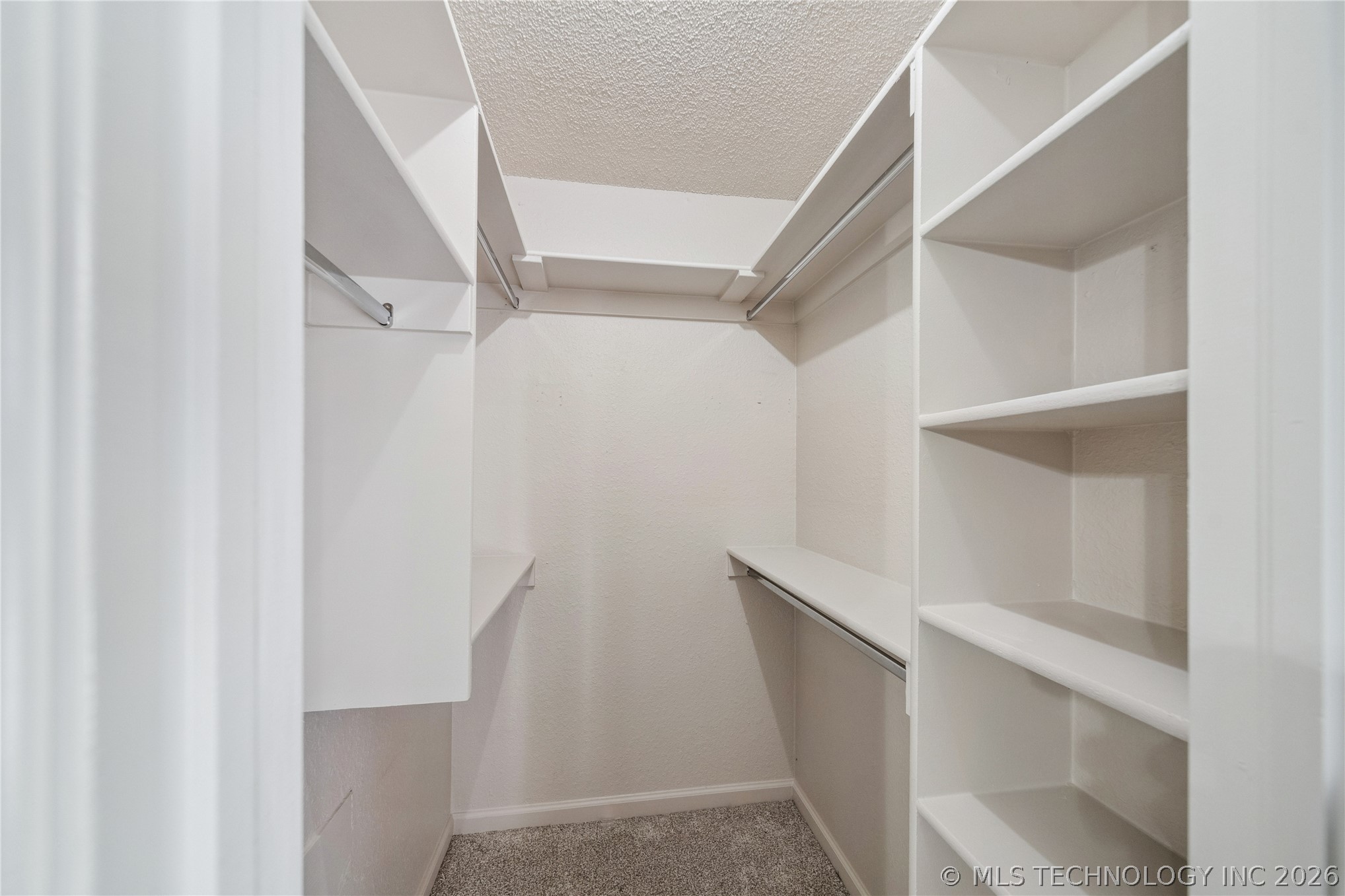 1490 Ash Hollow Street Property Photo 25