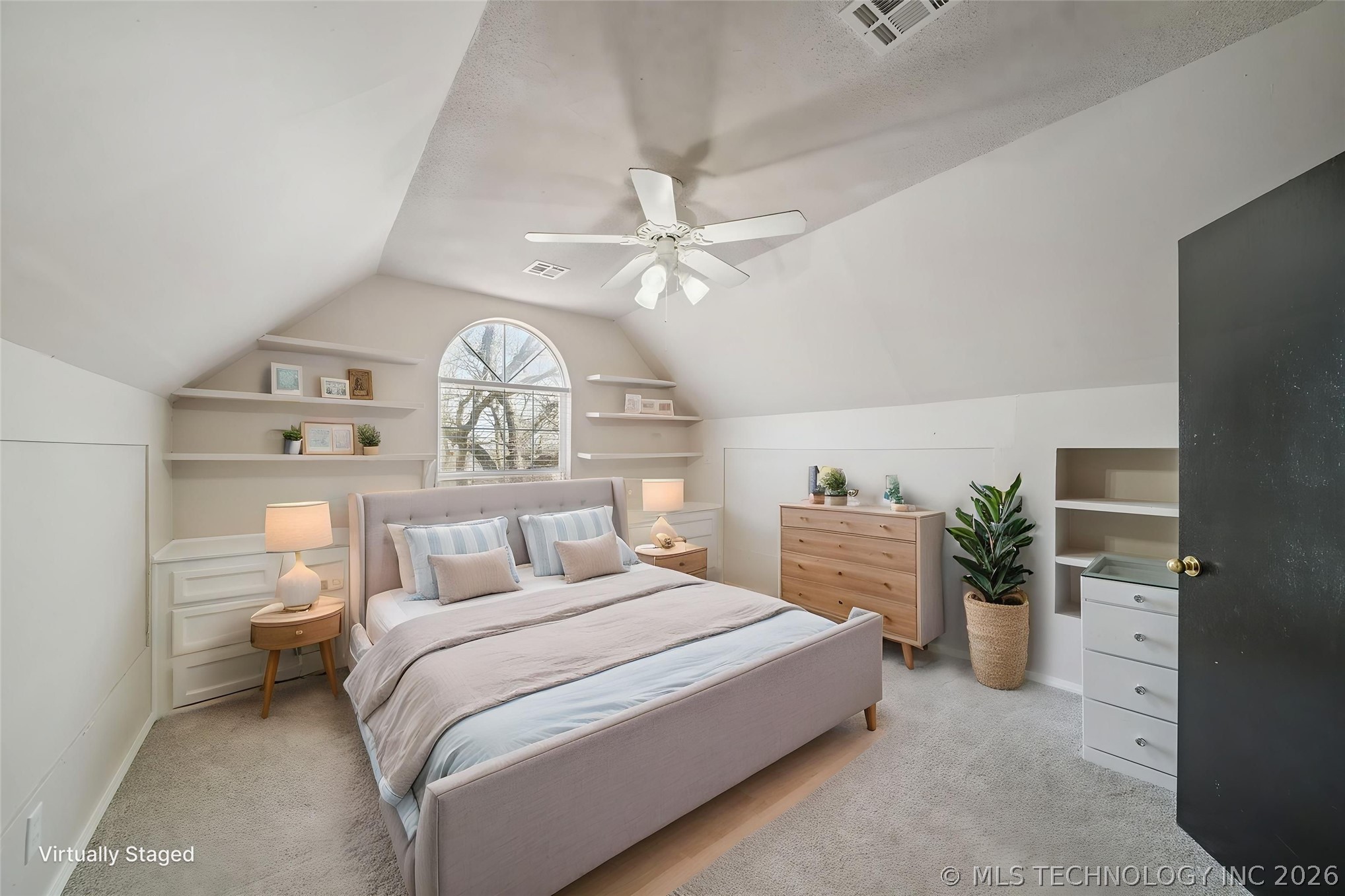 1490 Ash Hollow Street Property Photo 27
