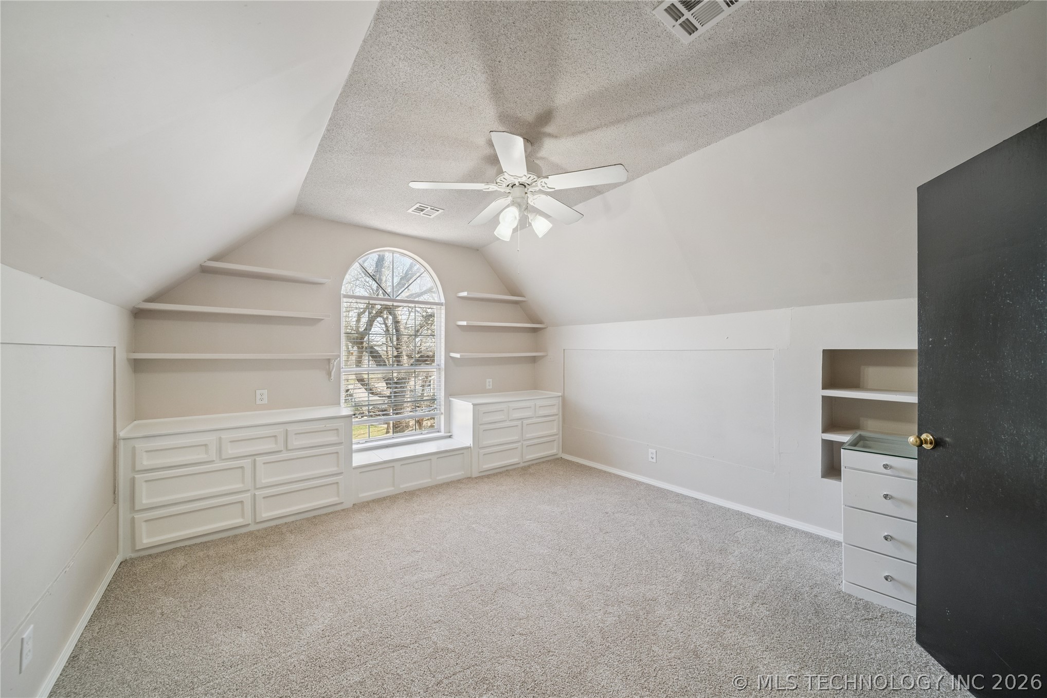 1490 Ash Hollow Street Property Photo 28