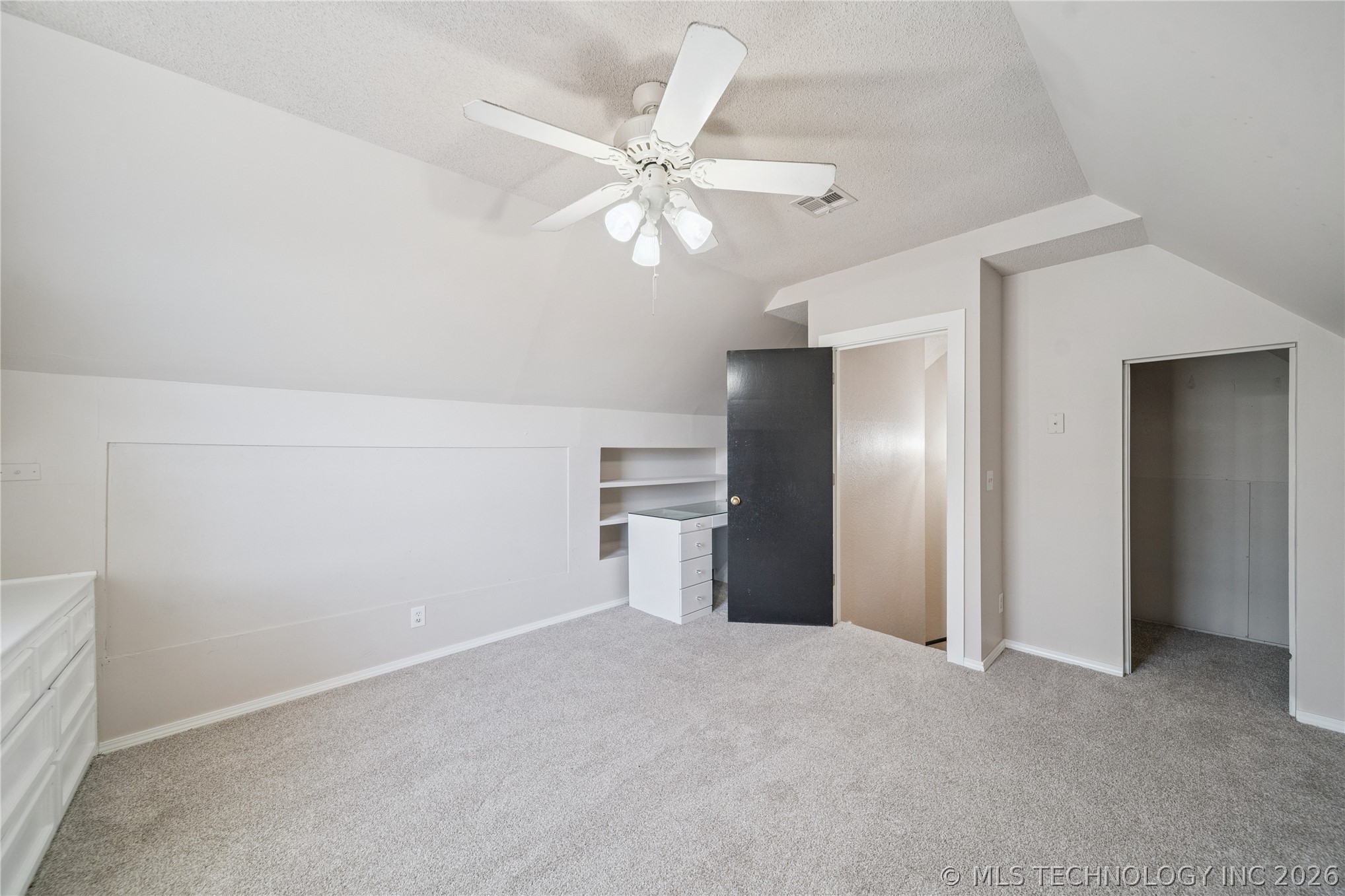 1490 Ash Hollow Street Property Photo 29